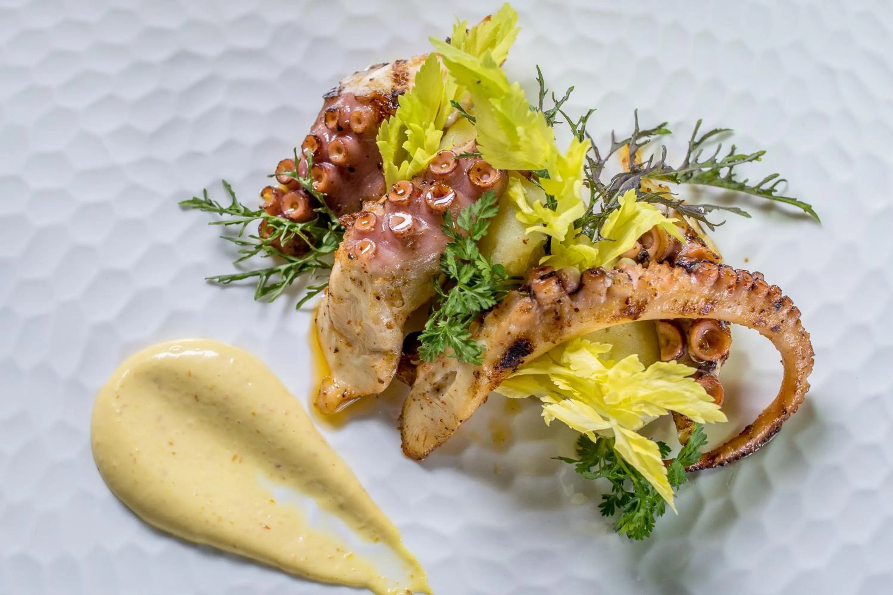 Restaurant/places to eat in Farmhouse Inn