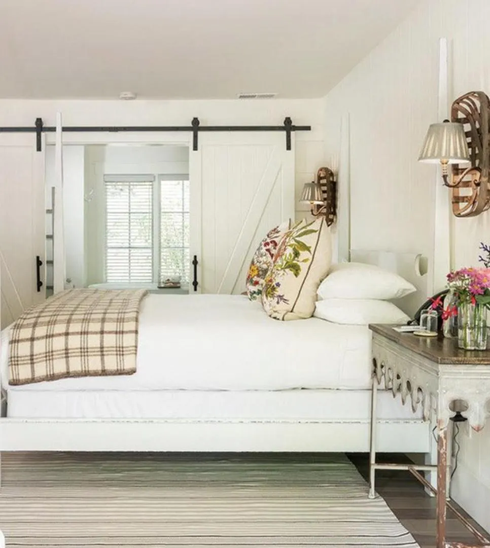 Bed in Farmhouse Inn