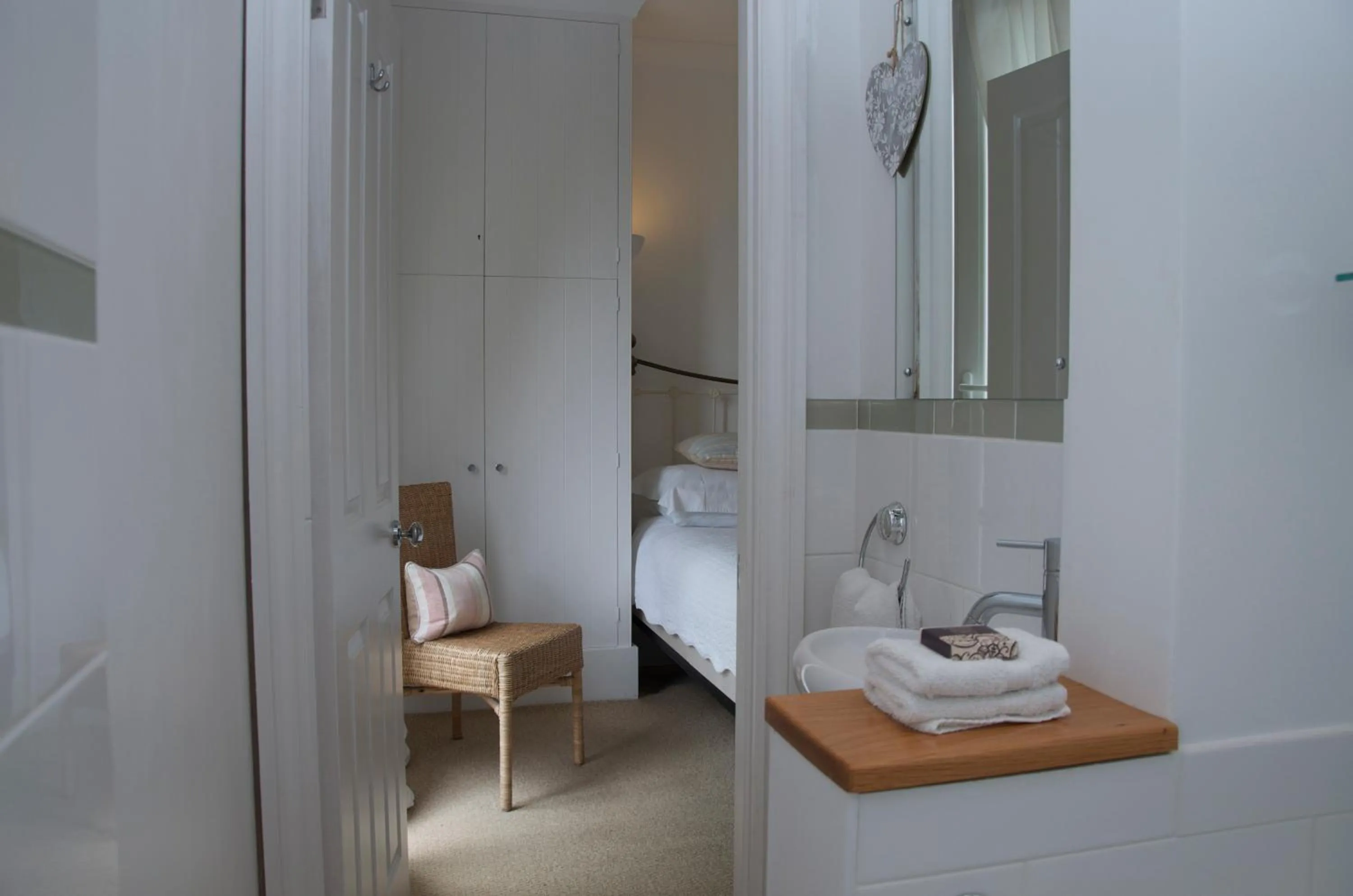 Decorative detail, Bed in Onefifty