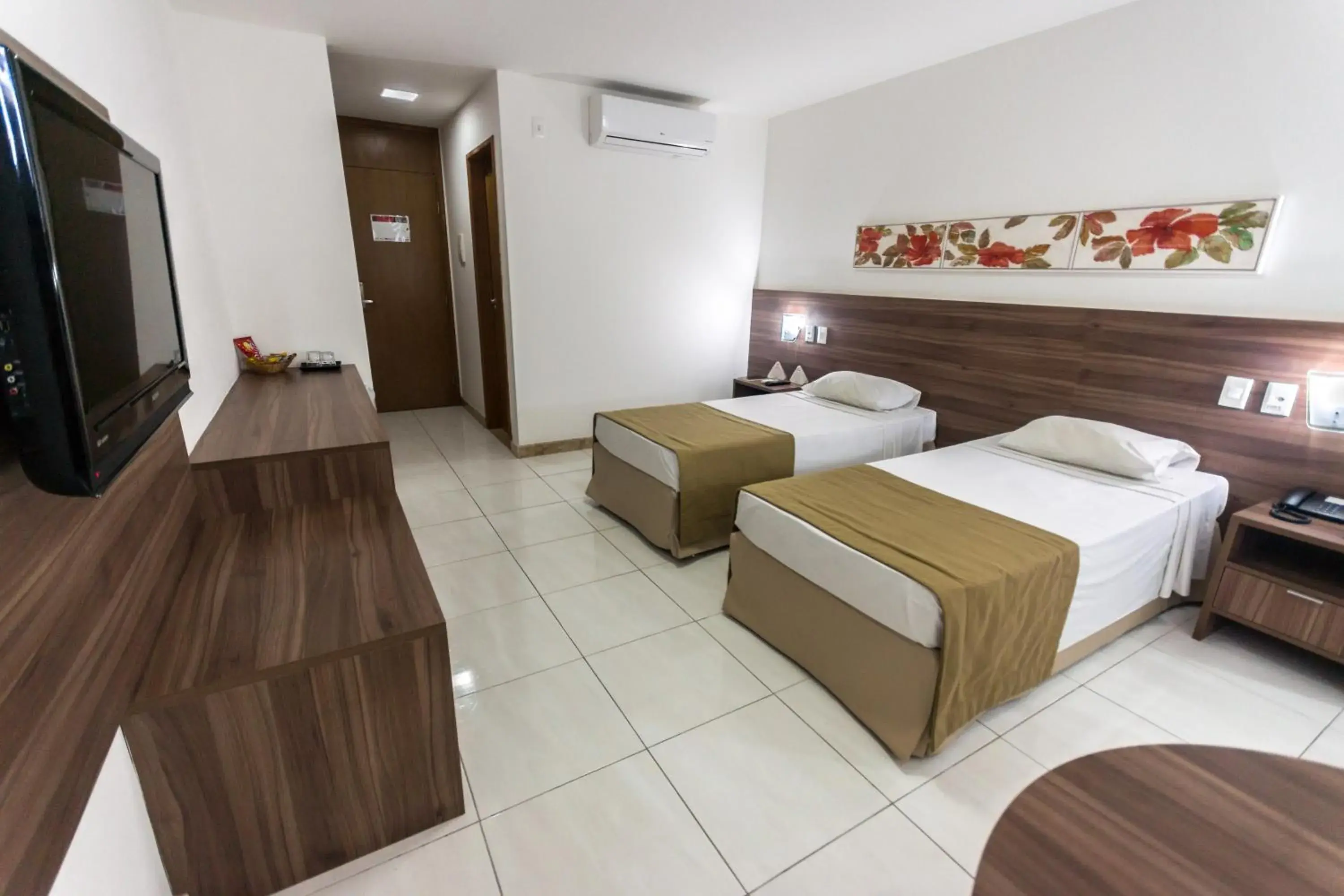 Superior Double or Twin Room - single occupancy in Cambuci Hotel Superior Double or Twin Room - single occupancy in Cambuci Hotel