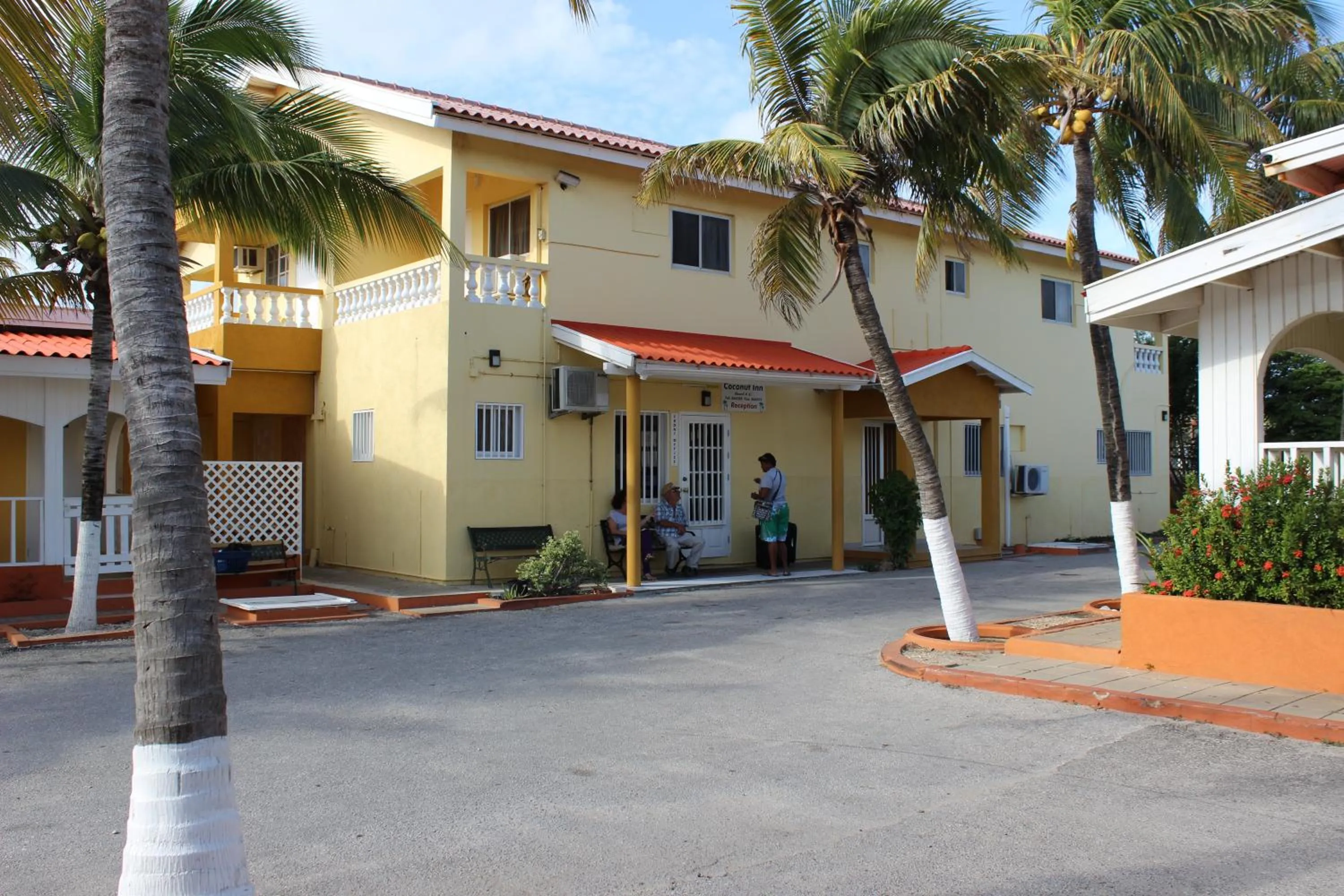 Area and facilities in Coconut Inn