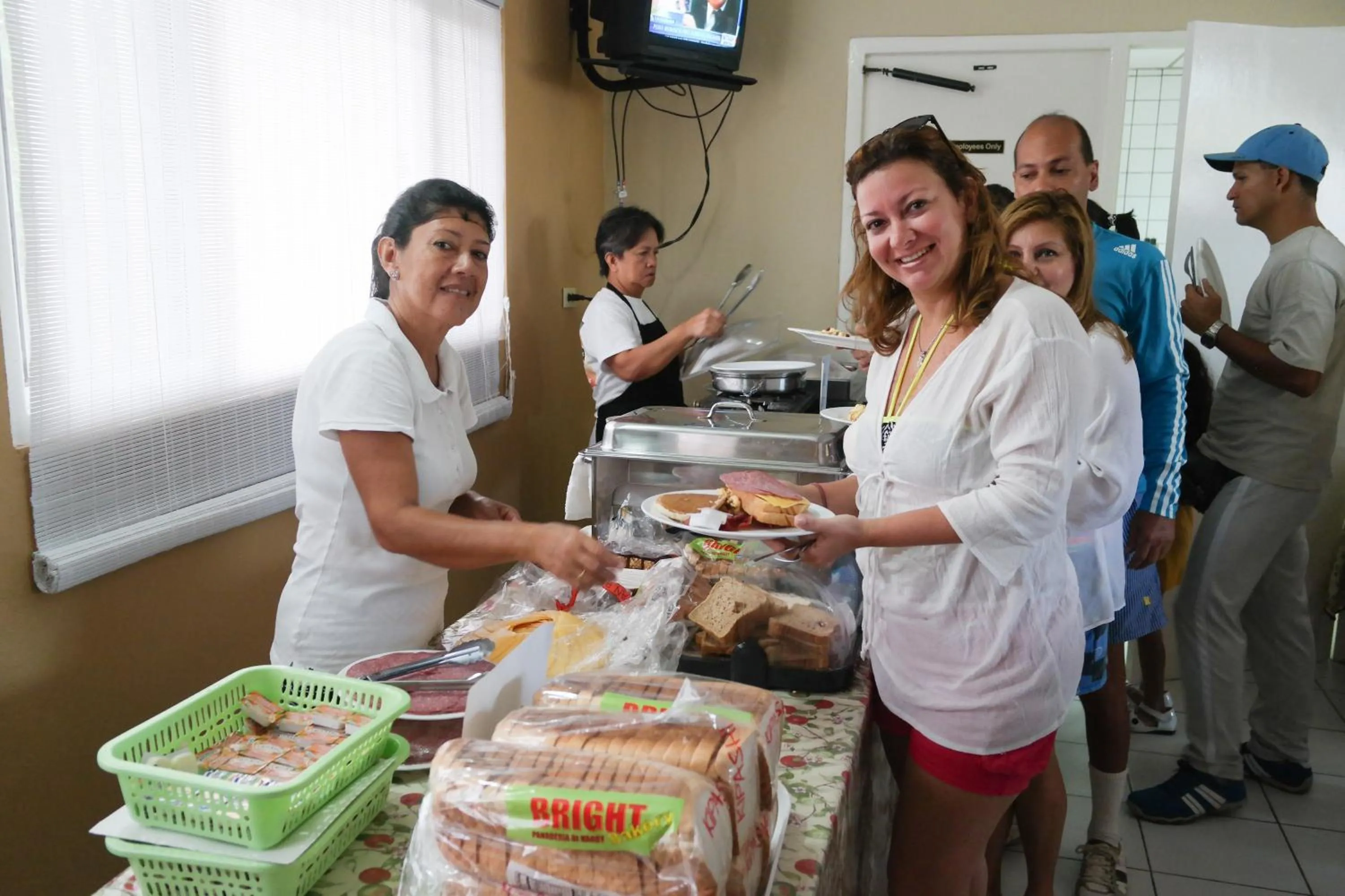 Restaurant/places to eat in Coconut Inn