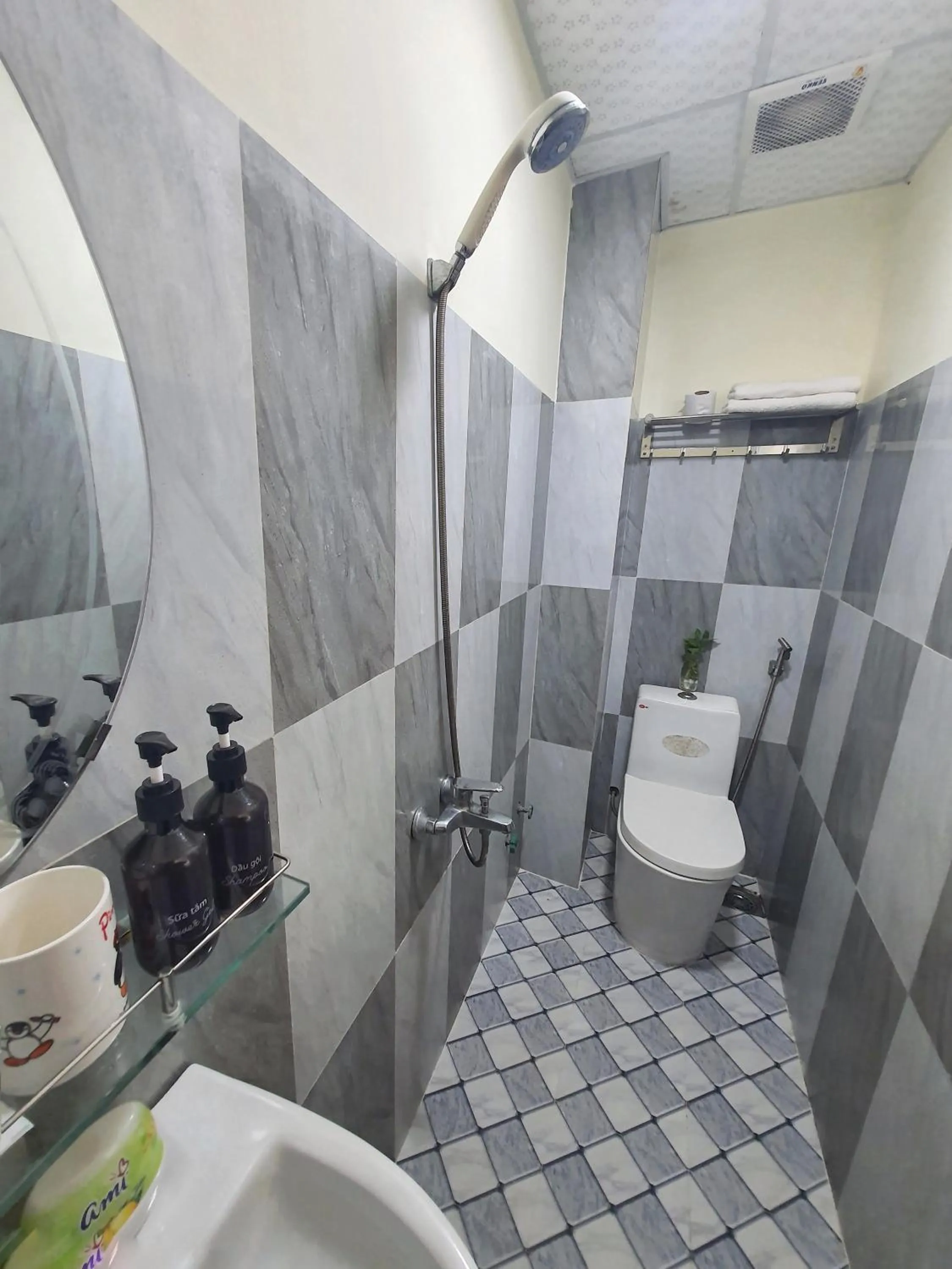 Shower in Sông Suối Homestay