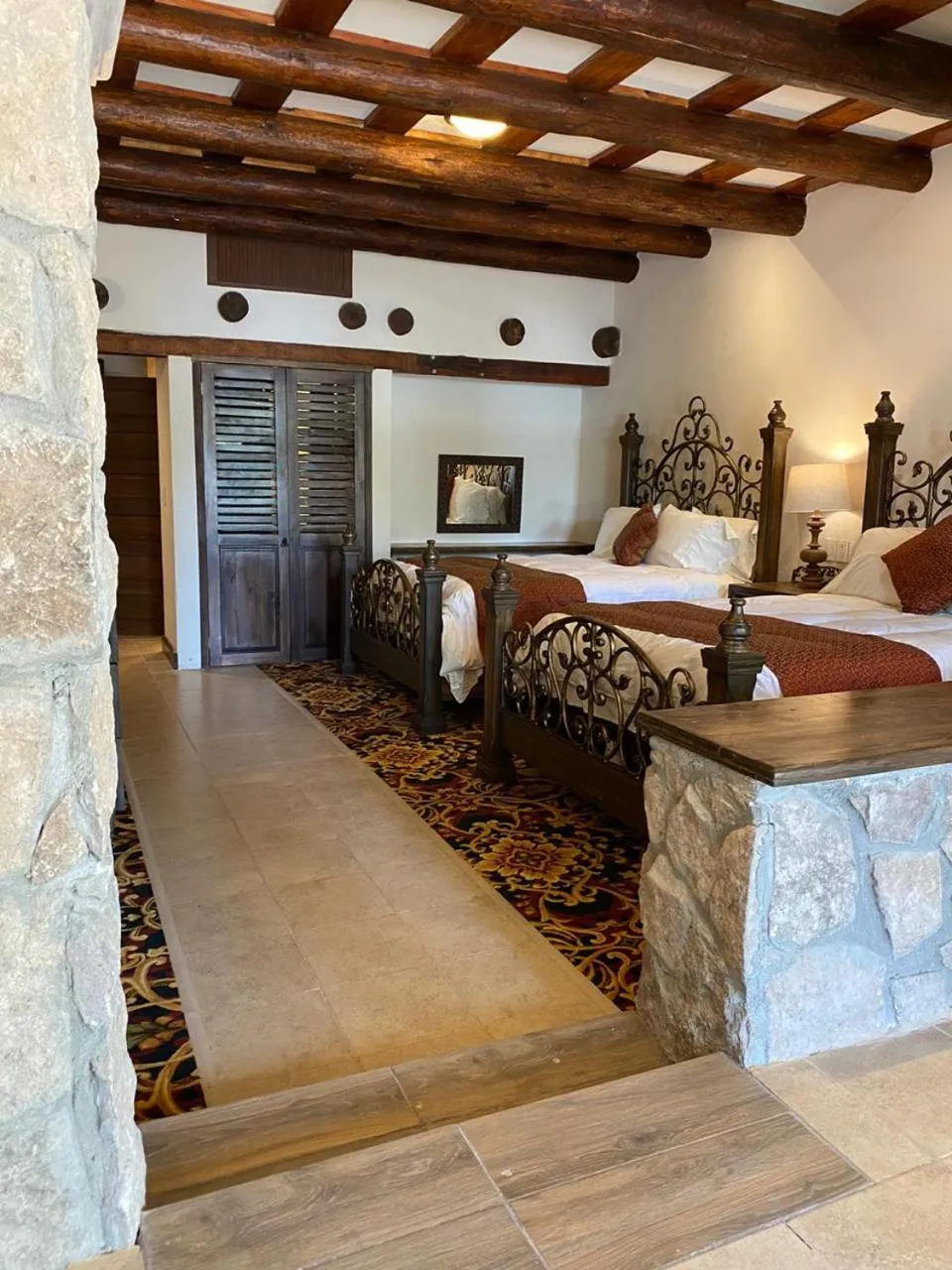 Photo of the whole room in Hotel Quinta Mision