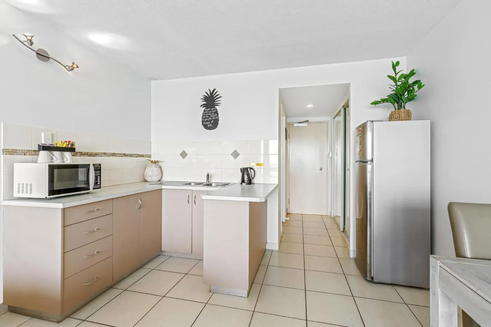 Queen Room with Ocean View in Bayview Tower Queen Room with Ocean View in Bayview Tower