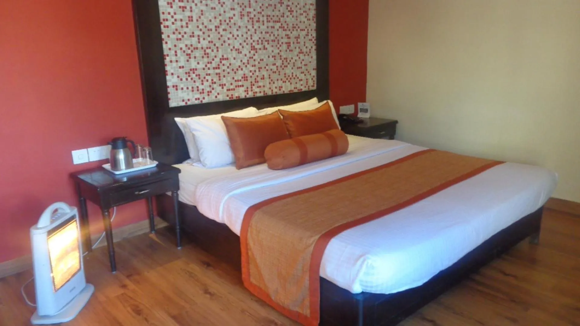 Decorative detail, Bed in Club Mahindra Snow Peaks Manali