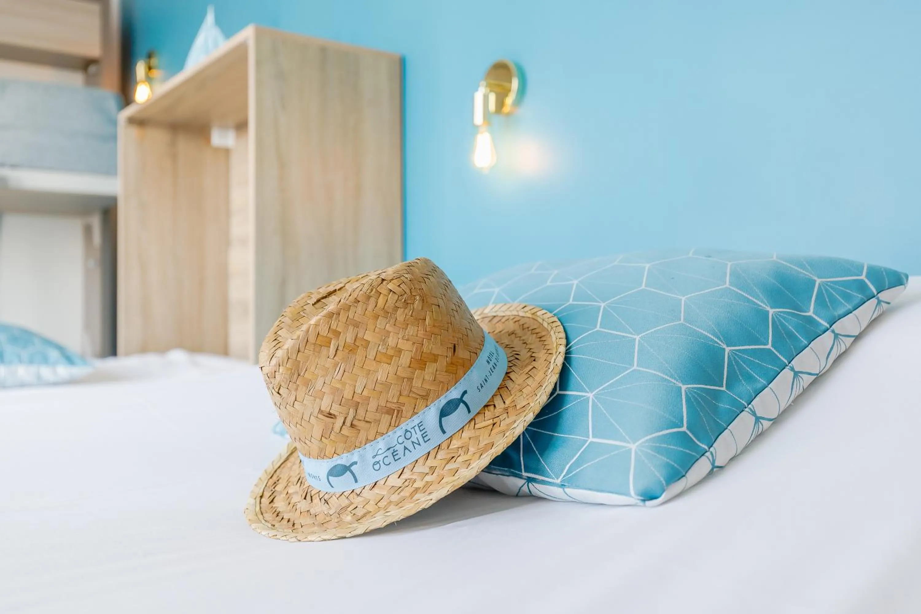 Bedroom, Bed in Hotel La Cote Oceane - Saint Jean de Monts