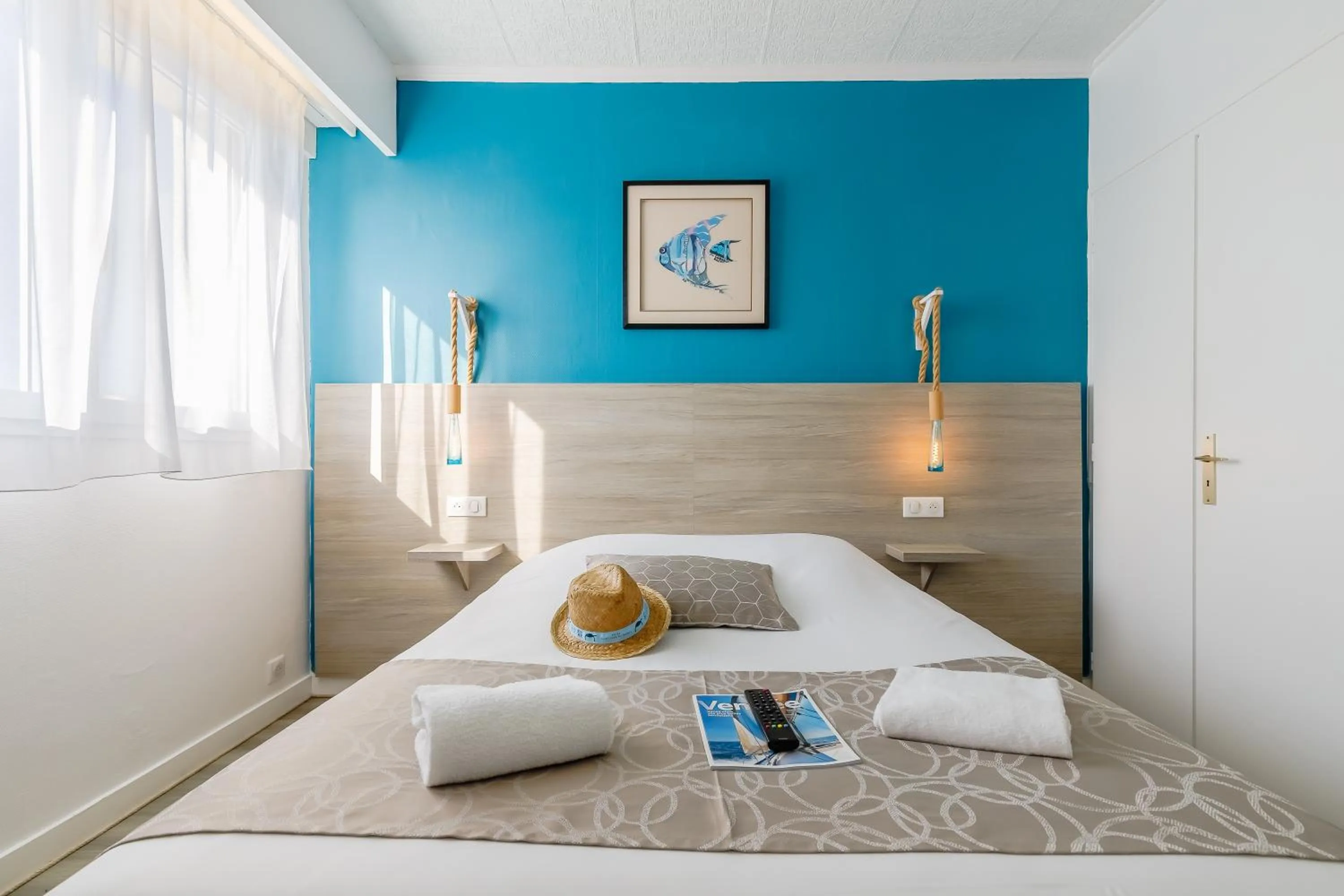 Bedroom, Bed in Hotel La Cote Oceane - Saint Jean de Monts