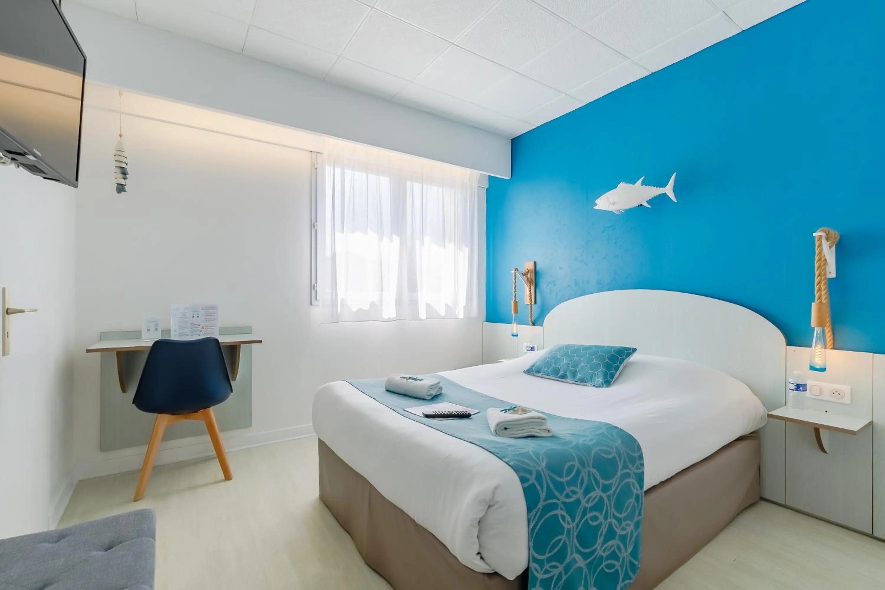 Bedroom, Bed in Hotel La Cote Oceane - Saint Jean de Monts