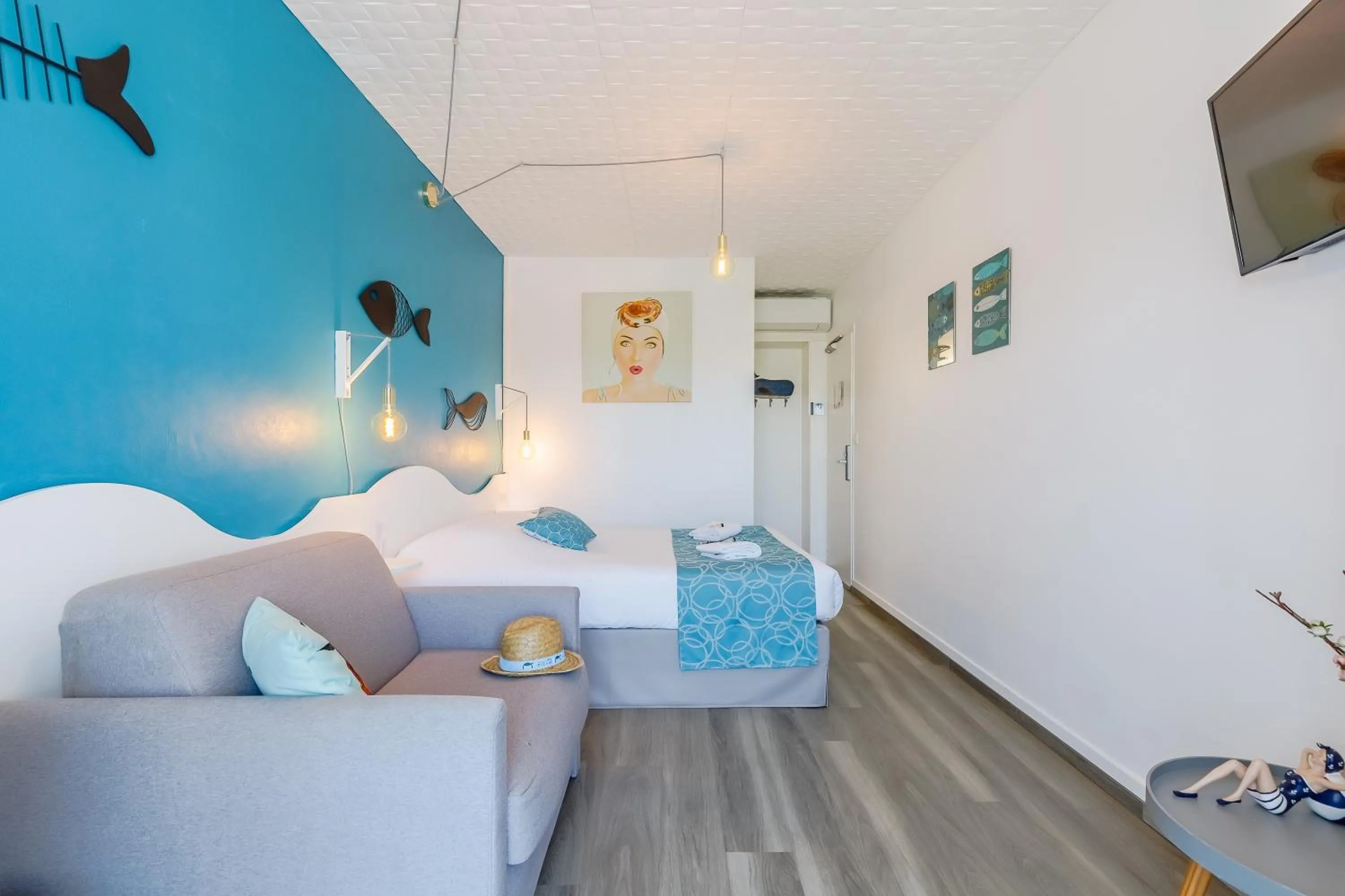 Bedroom, Bed in Hotel La Cote Oceane - Saint Jean de Monts