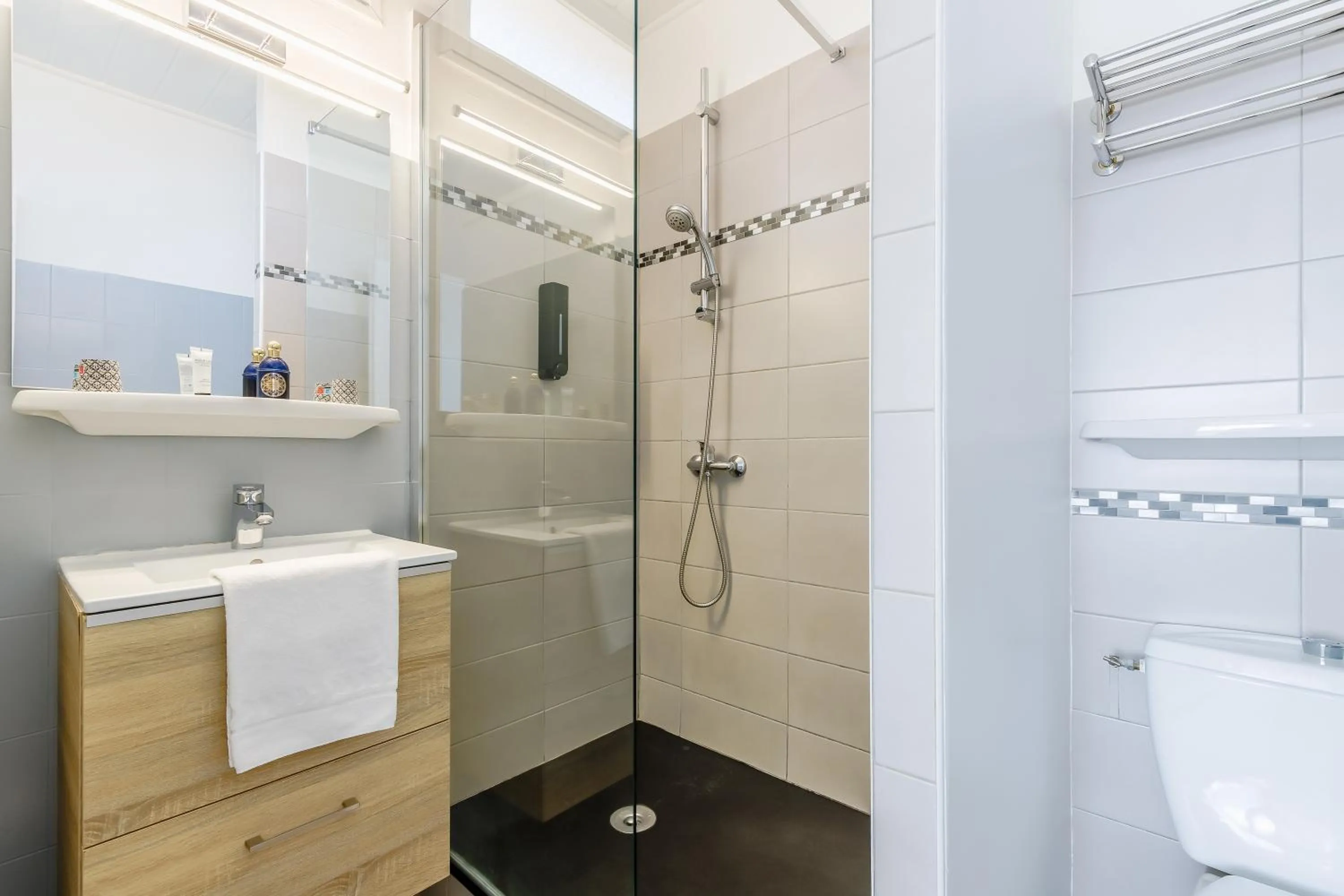 Bathroom in Hotel La Cote Oceane - Saint Jean de Monts