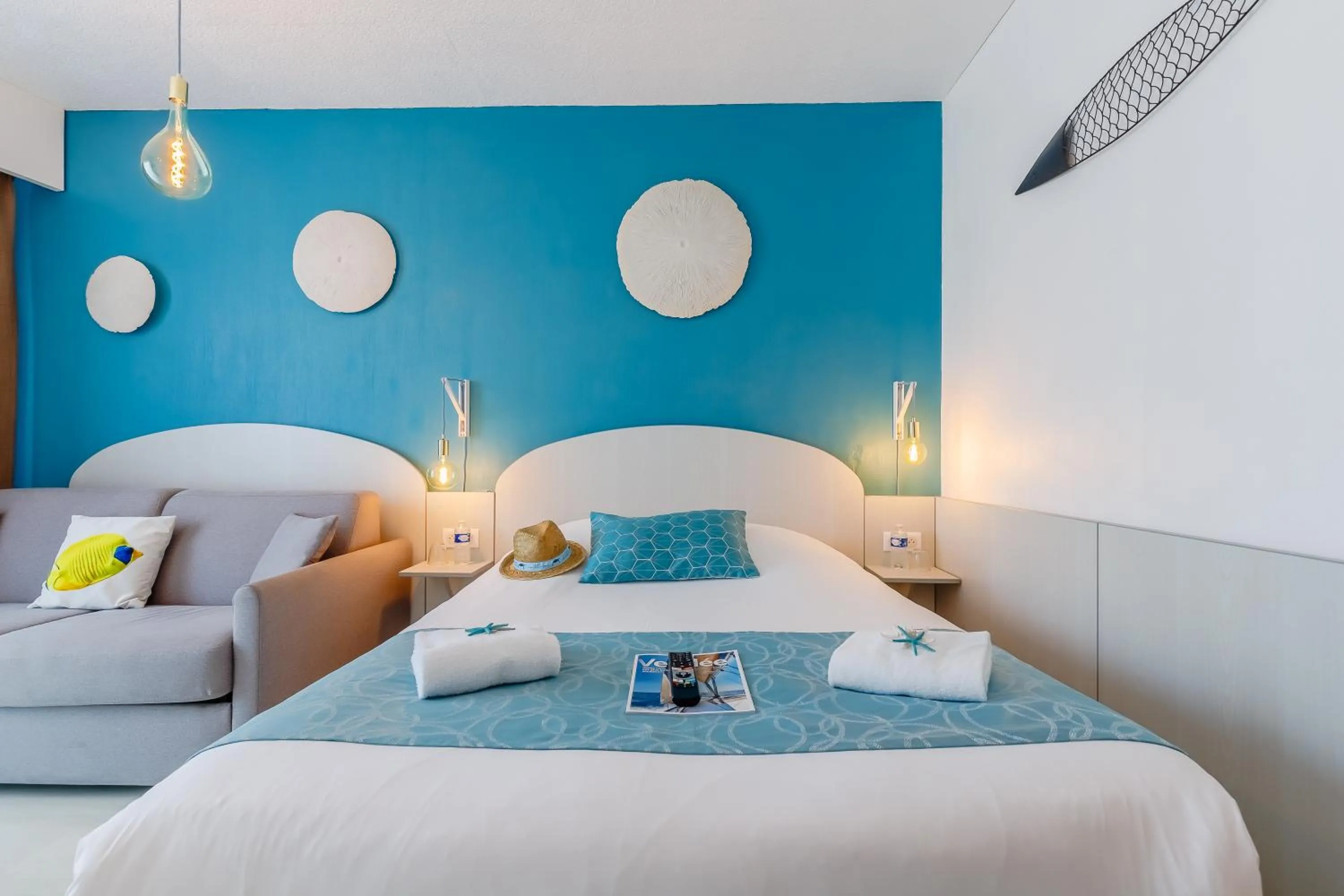 Bedroom, Bed in Hotel La Cote Oceane - Saint Jean de Monts