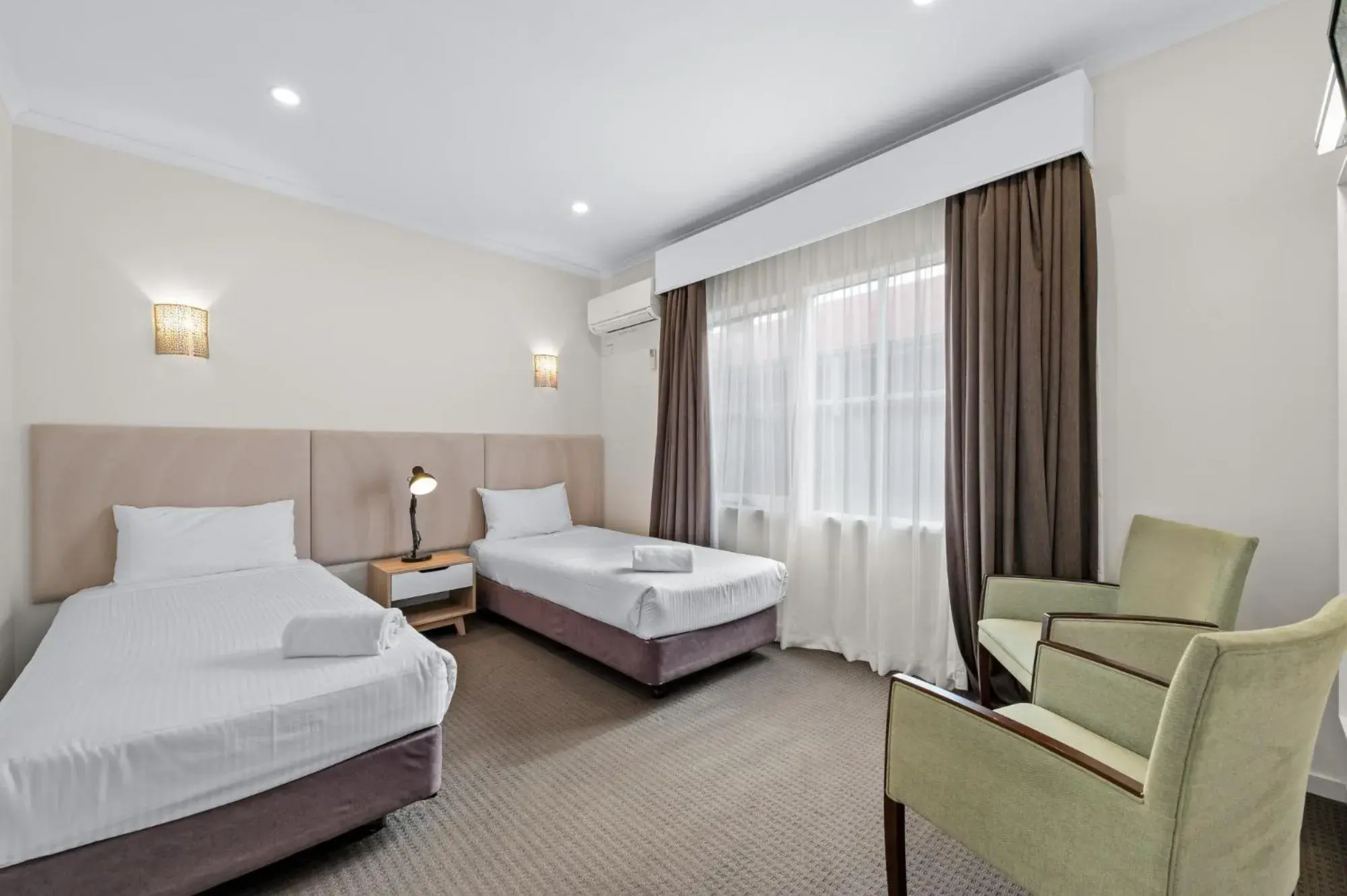Family Suite in Rowville International Hotel Family Suite in Rowville International Hotel