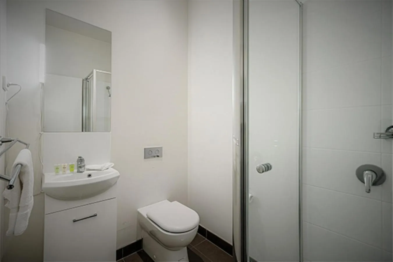 Bathroom in Big4 Kryal Castle Holiday Park Ballarat