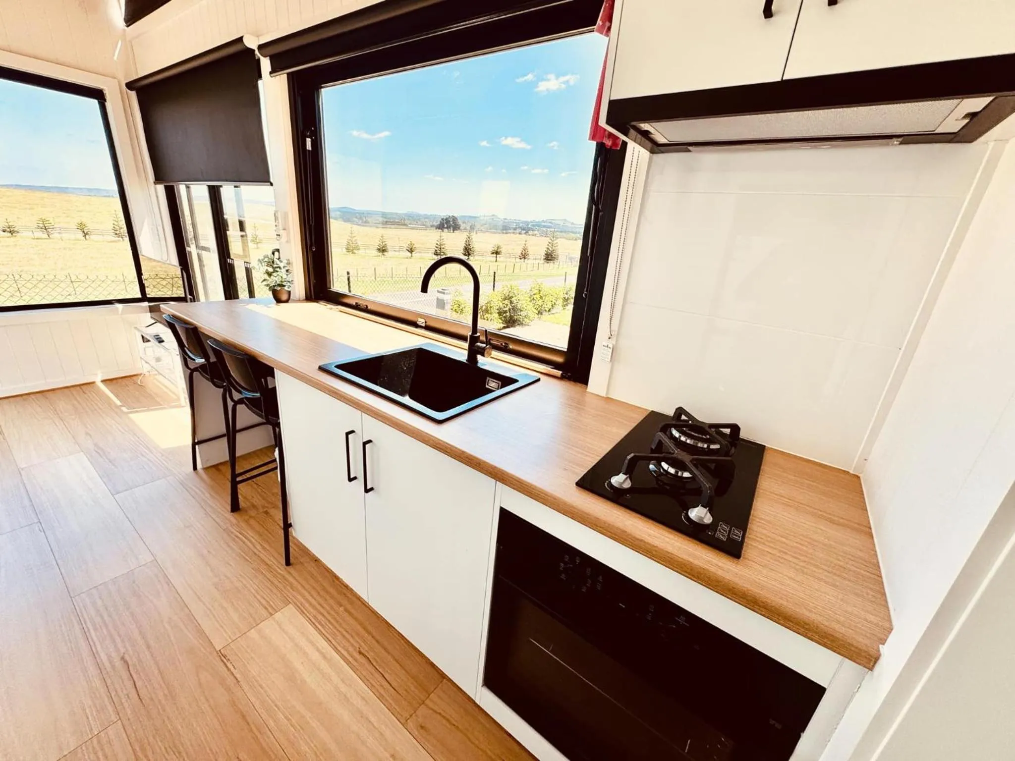 Kitchen or kitchenette in Big4 Kryal Castle Holiday Park Ballarat