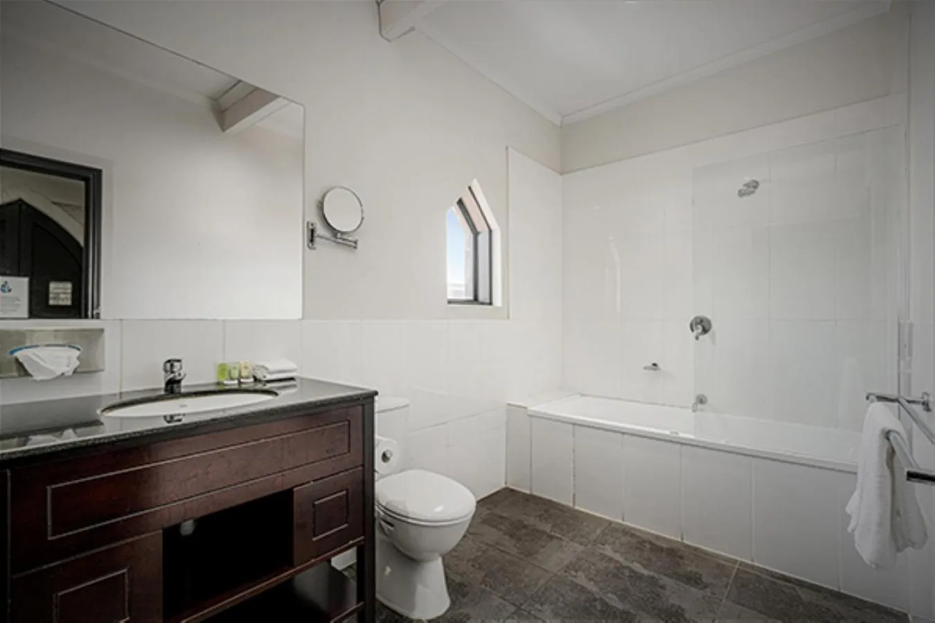 Bathroom in Big4 Kryal Castle Holiday Park Ballarat