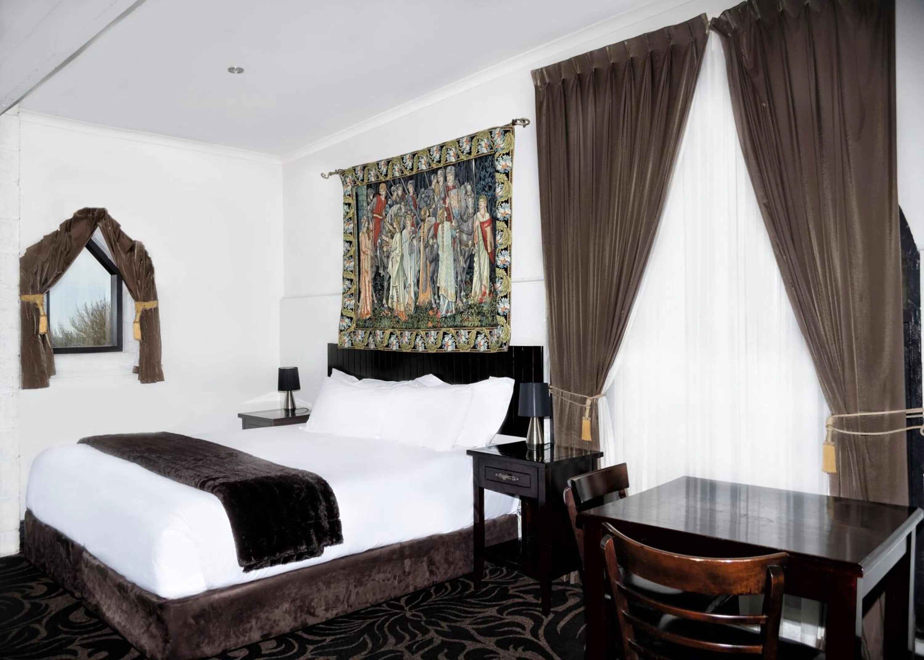 Bed in Big4 Kryal Castle Holiday Park Ballarat