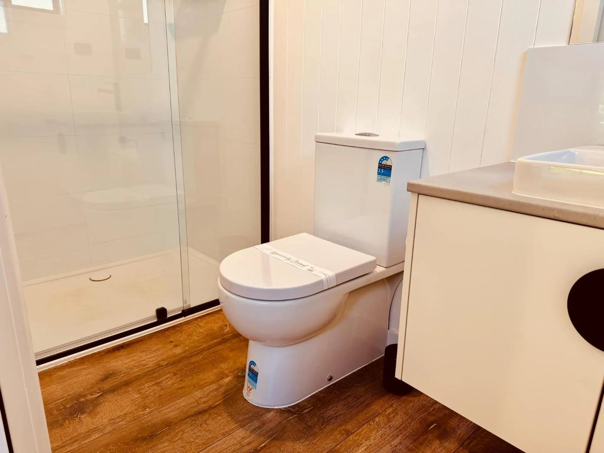 Toilet in Big4 Kryal Castle Holiday Park Ballarat