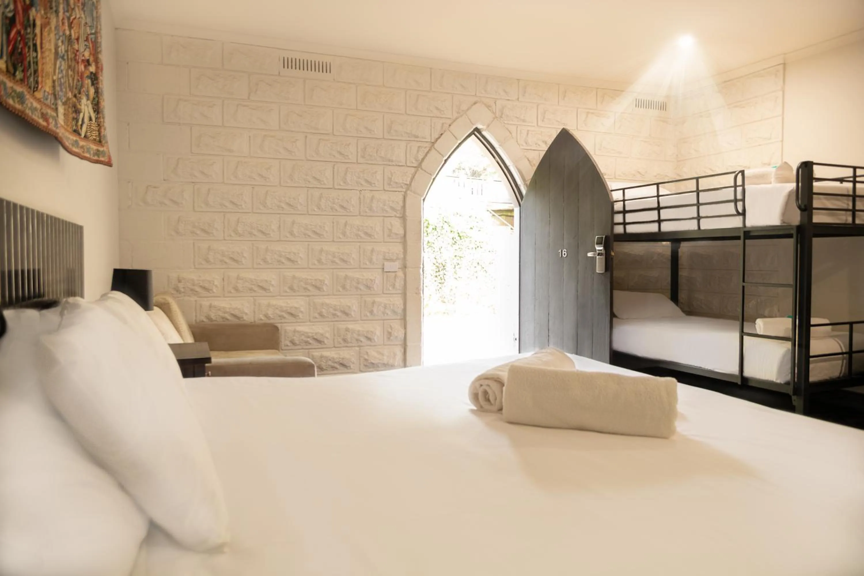 Bed in Big4 Kryal Castle Holiday Park Ballarat