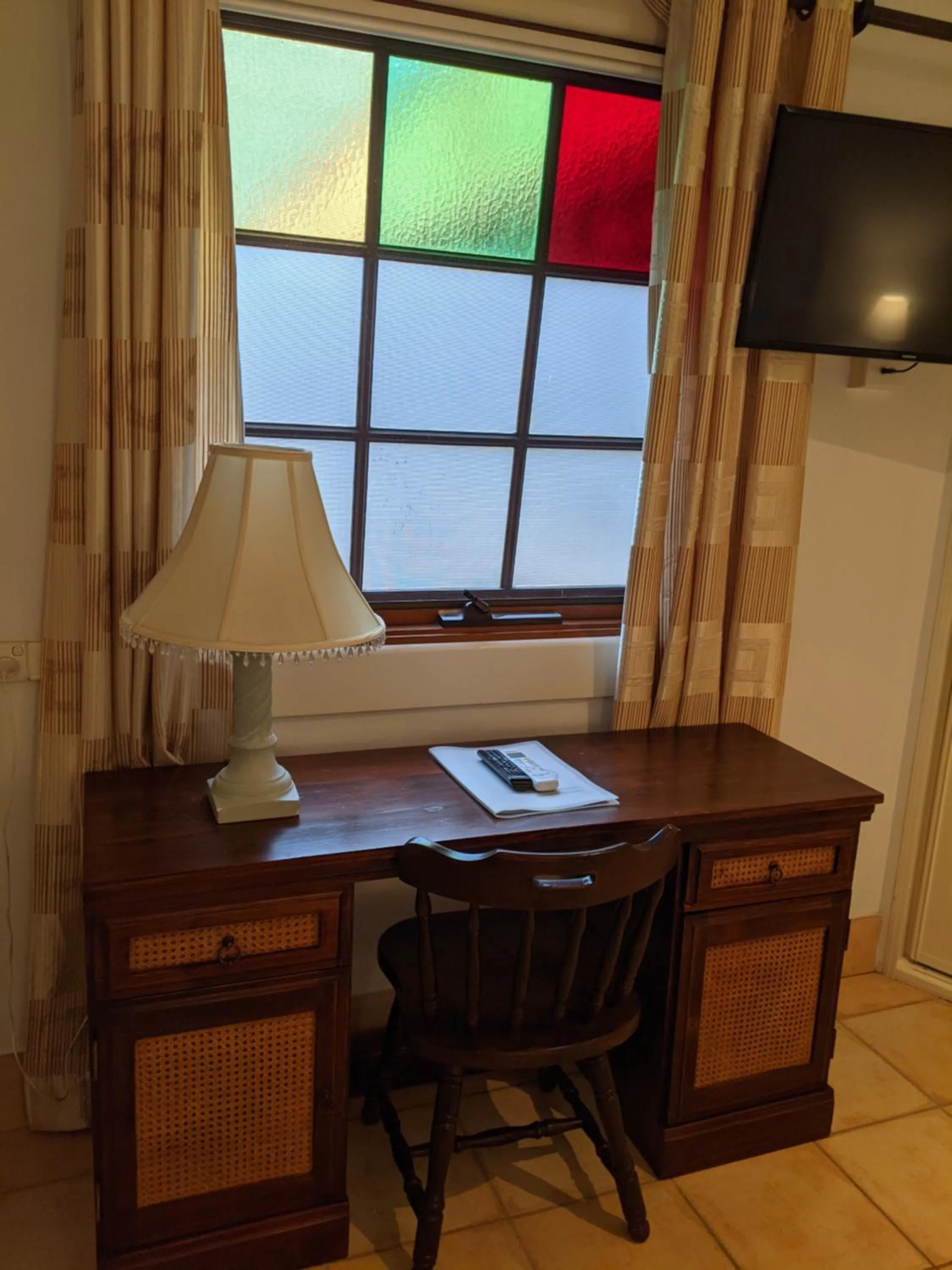 hair dresser in Ettalong Beach Tourist Resort