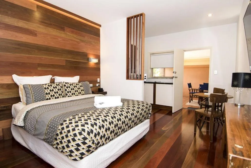 Bed in Ettalong Beach Tourist Resort