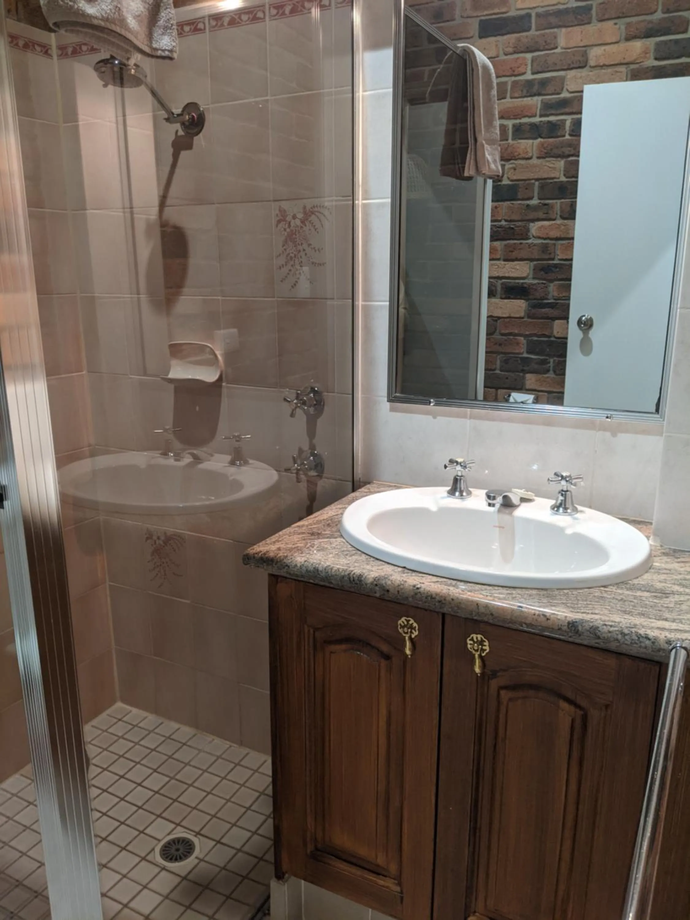 Bathroom in Ettalong Beach Tourist Resort