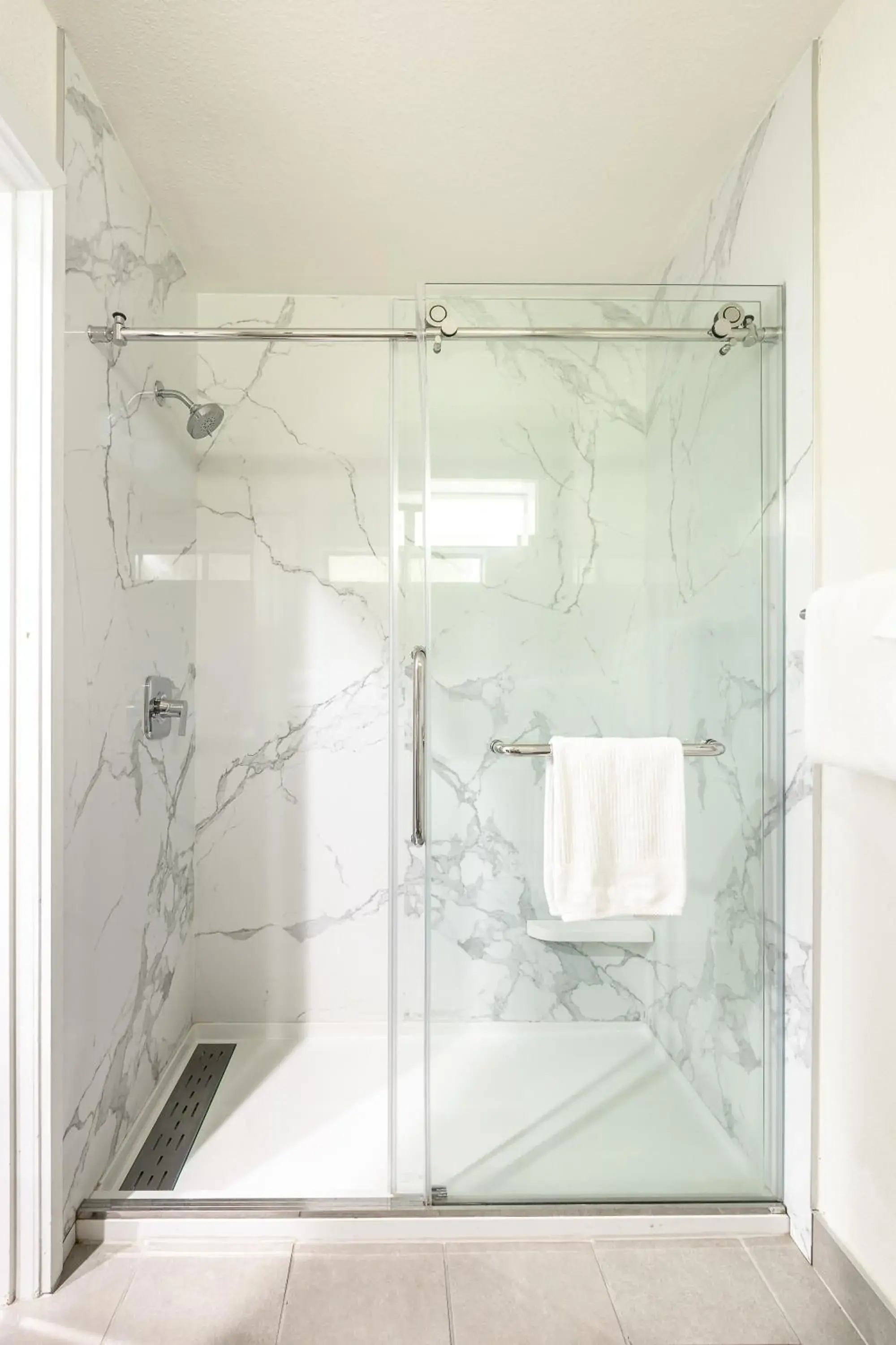 Deluxe Room in Jot's Resort Deluxe Room in Jot's Resort