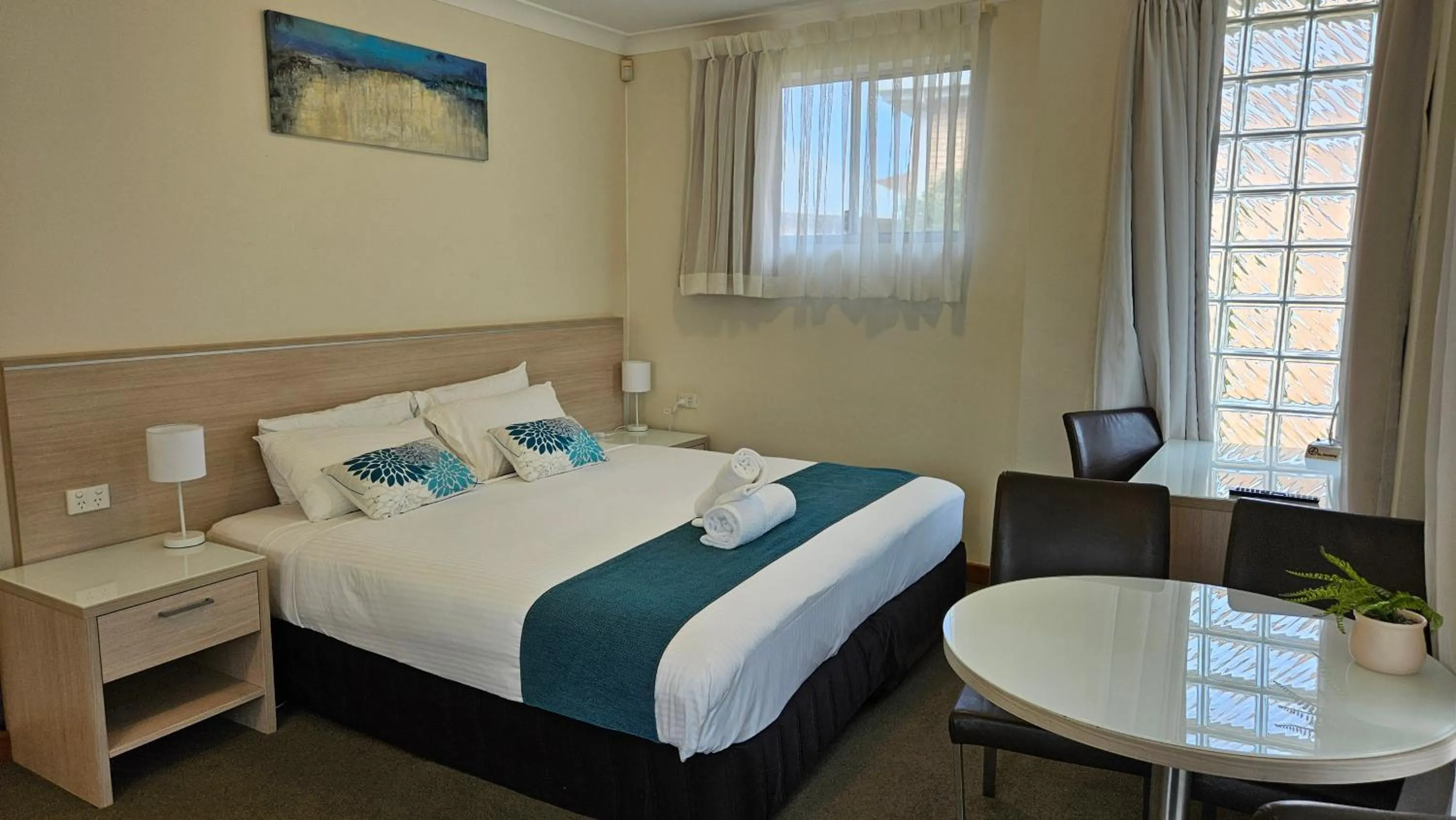 Bed in Copacabana Shores