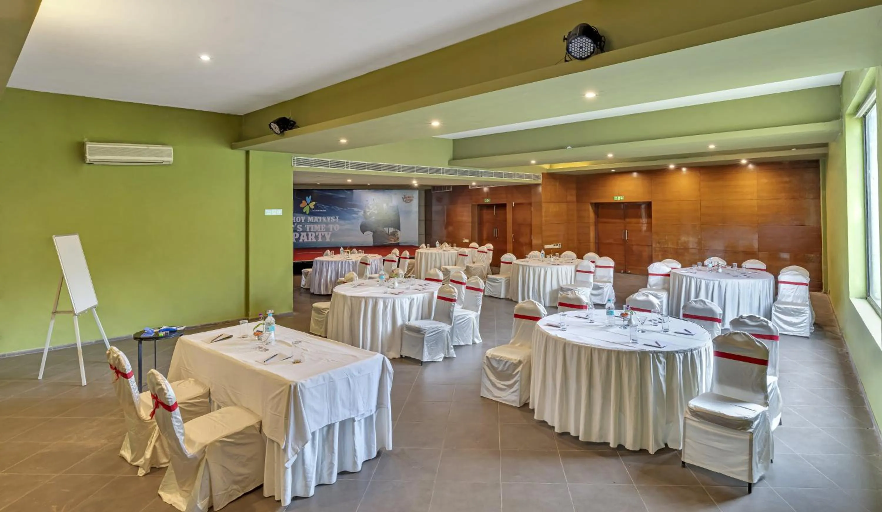 Meeting/conference room in Club Mahindra Corbett
