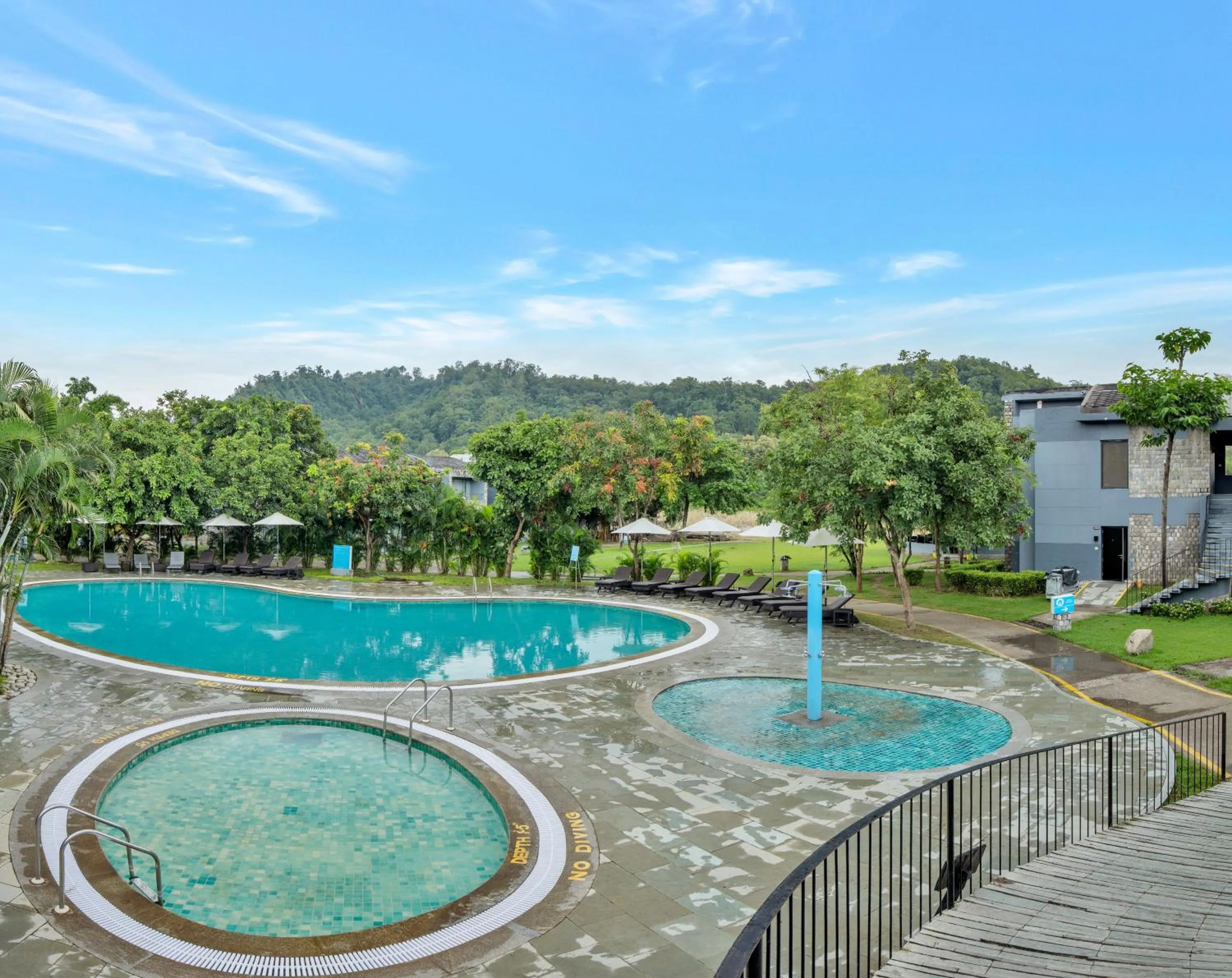 Swimming pool in Club Mahindra Corbett