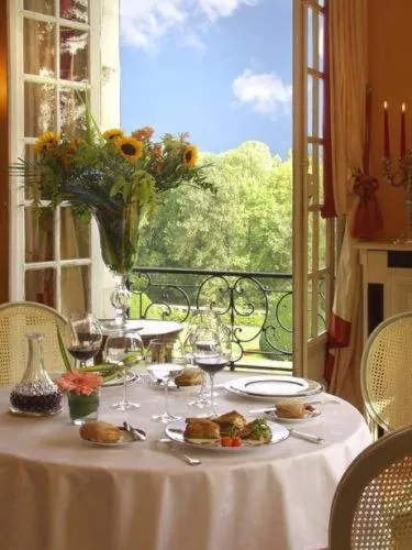 Restaurant/places to eat in Château de Beaulieu et Magnolia Spa, The Originals Relais