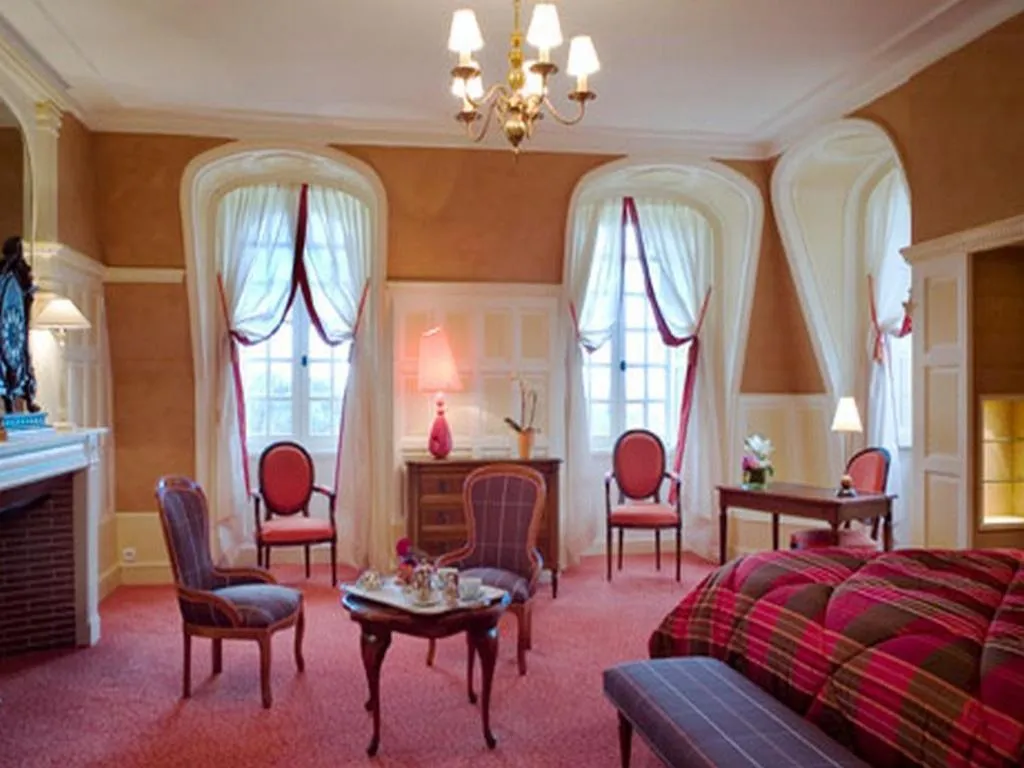 Photo of the whole room, Bed in Château de Beaulieu et Magnolia Spa, The Originals Relais