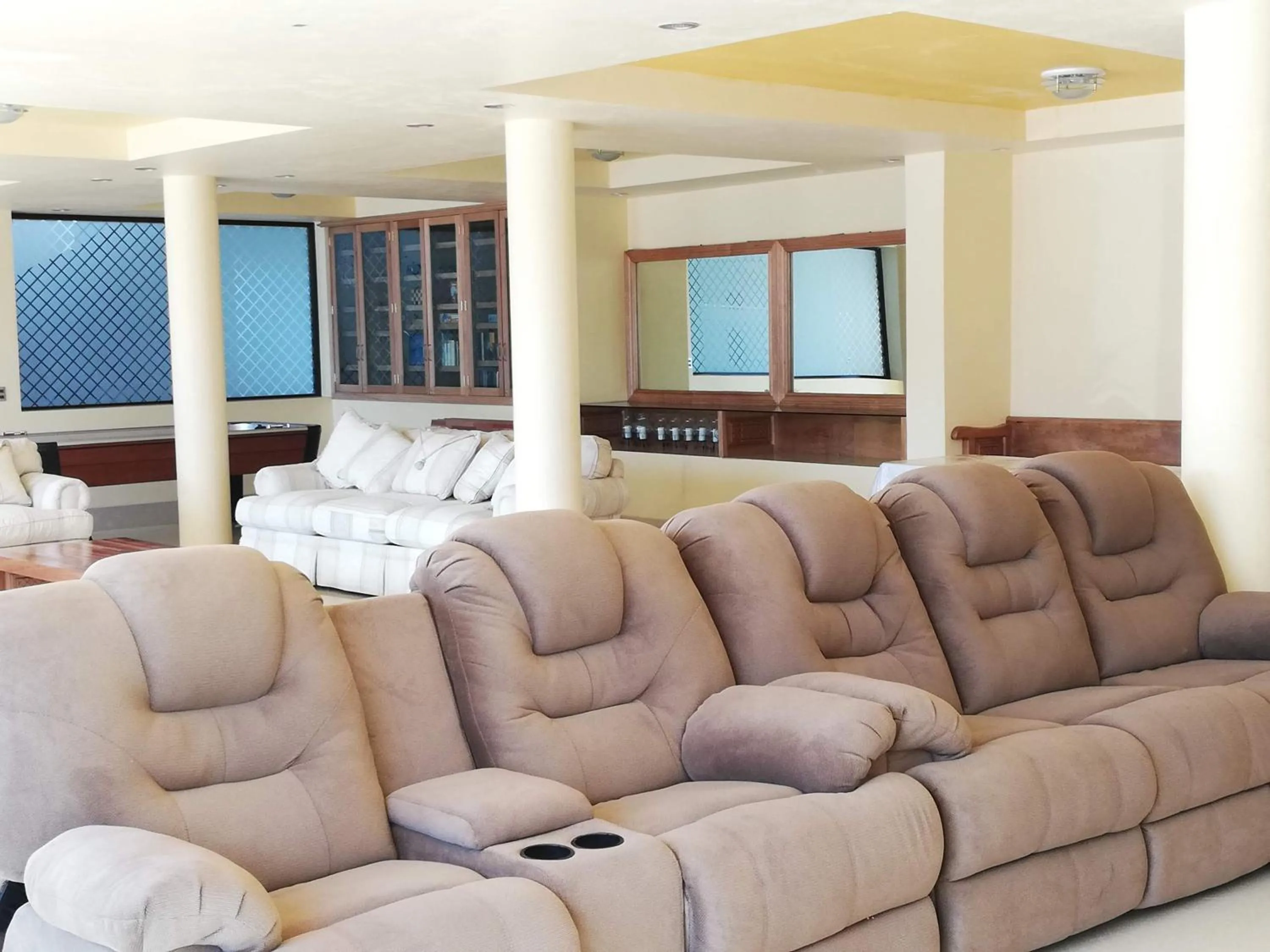 Living room in Hacienda Maxdá