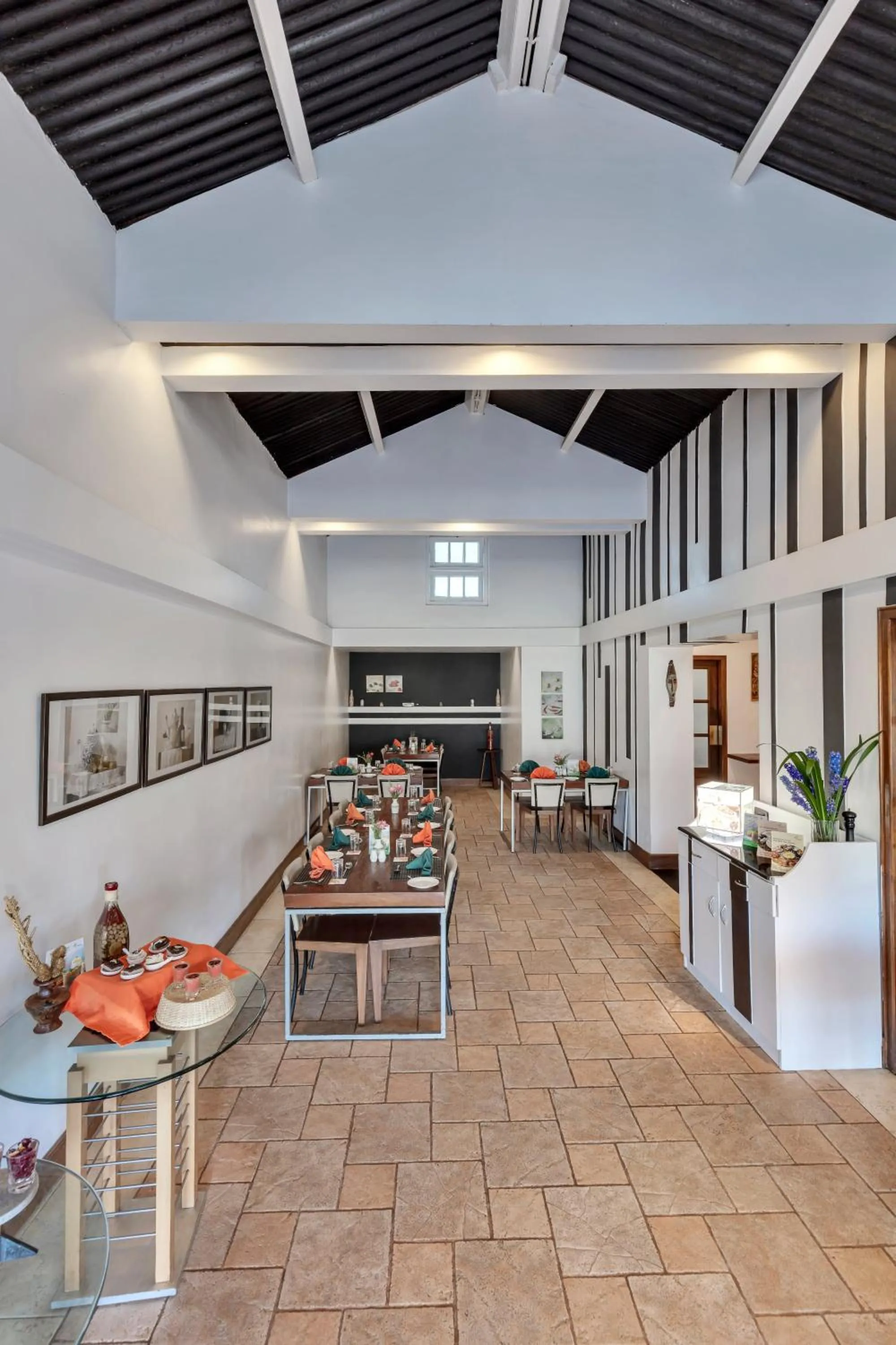 Restaurant/places to eat in Club Mahindra Danish Villa, Ooty