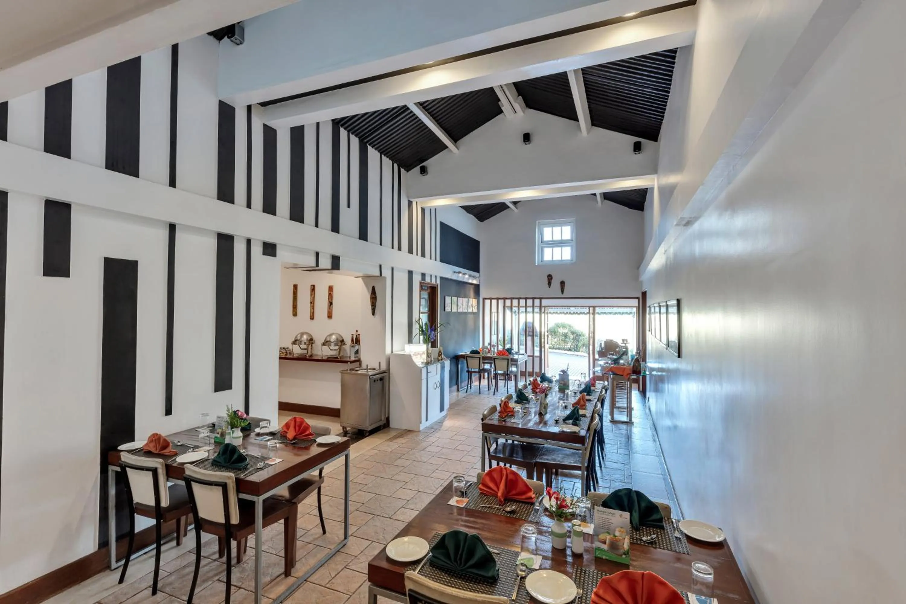 Restaurant/places to eat in Club Mahindra Danish Villa, Ooty