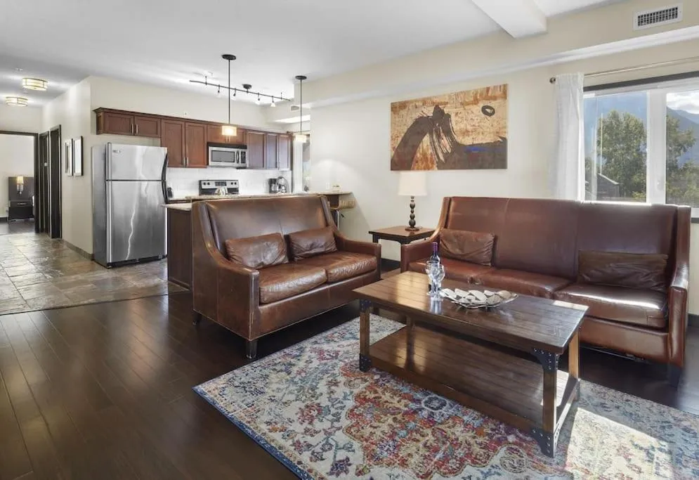 Sundance Suite - Beautiful Condo With Open Pool And Hot Tub