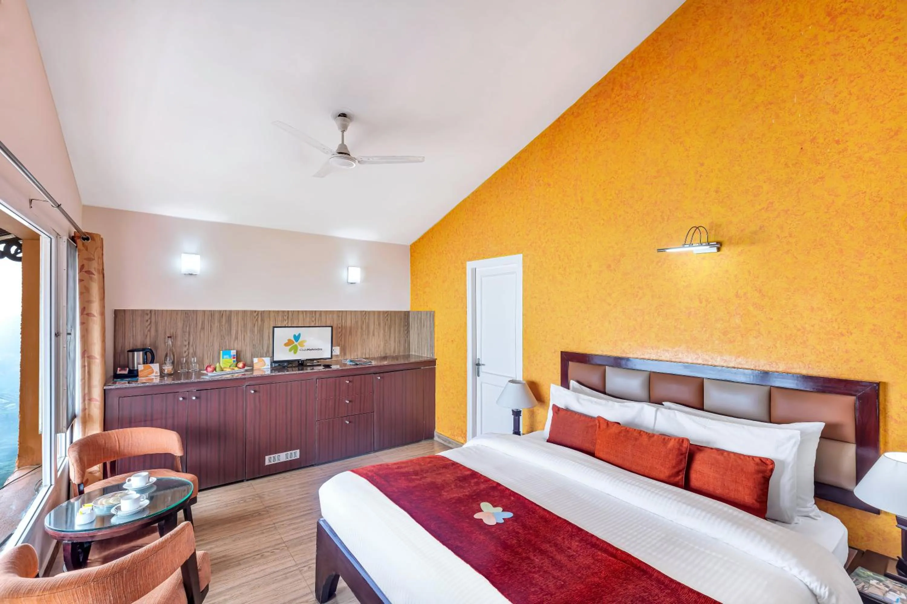 Living room, Bed in Club Mahindra Mussoorie