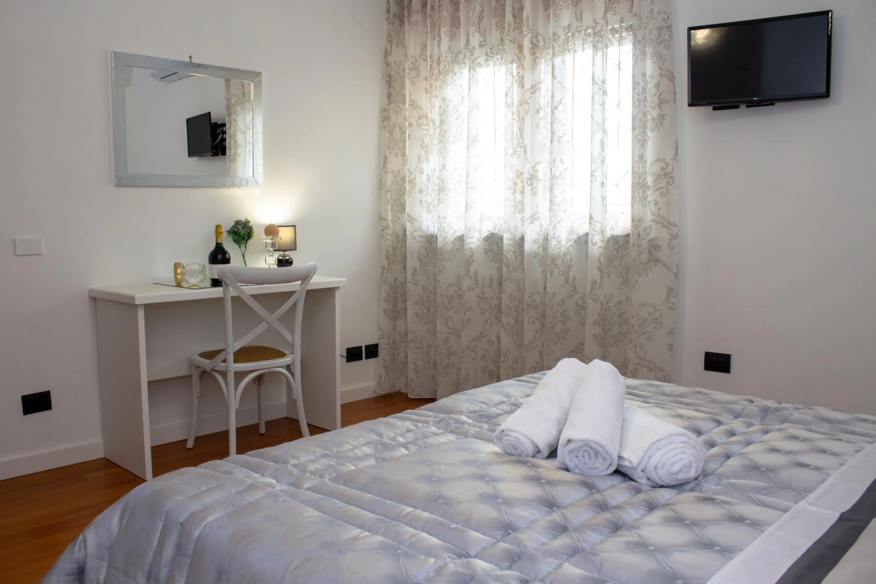 Photo of the whole room in B&B Xenia Pompei