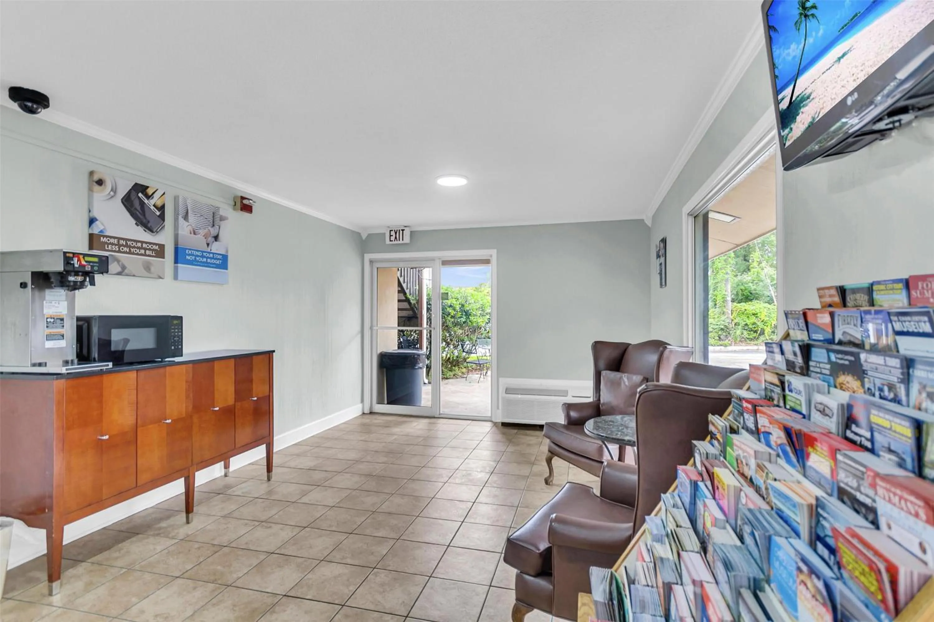 Lobby or reception in Motel 6 Summerville, SC Charleston