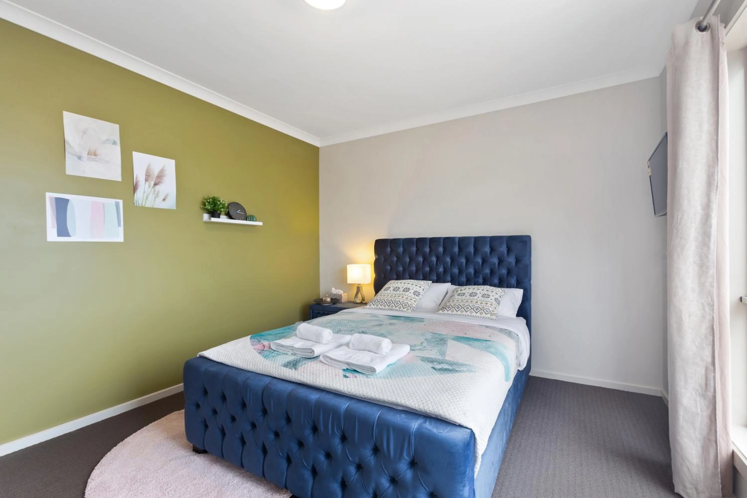 Bed in 32 Scenic Apollo