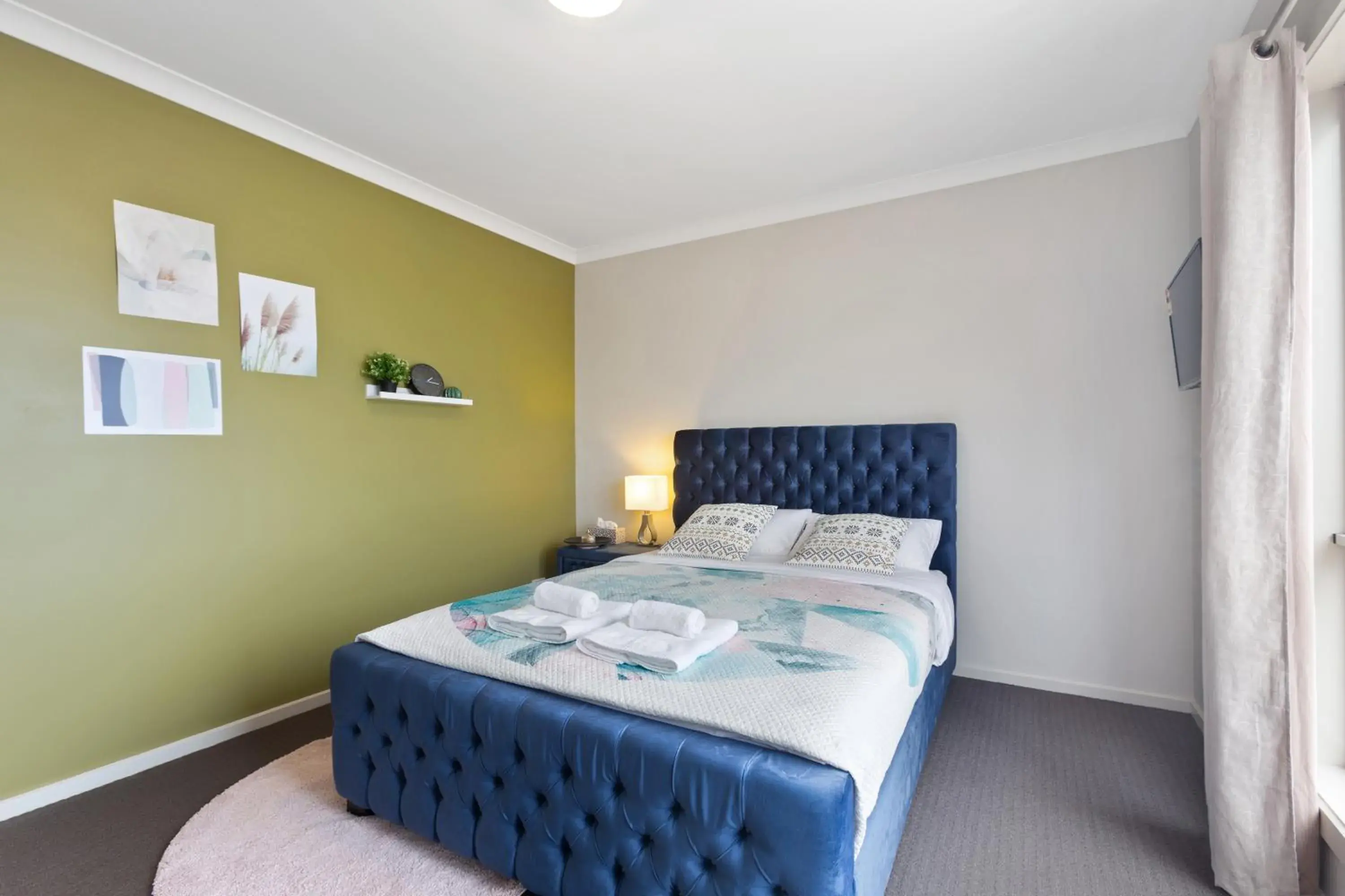 Double Room with Private External Bathroom in 32 Scenic Apollo Double Room with Private External Bathroom in 32 Scenic Apollo