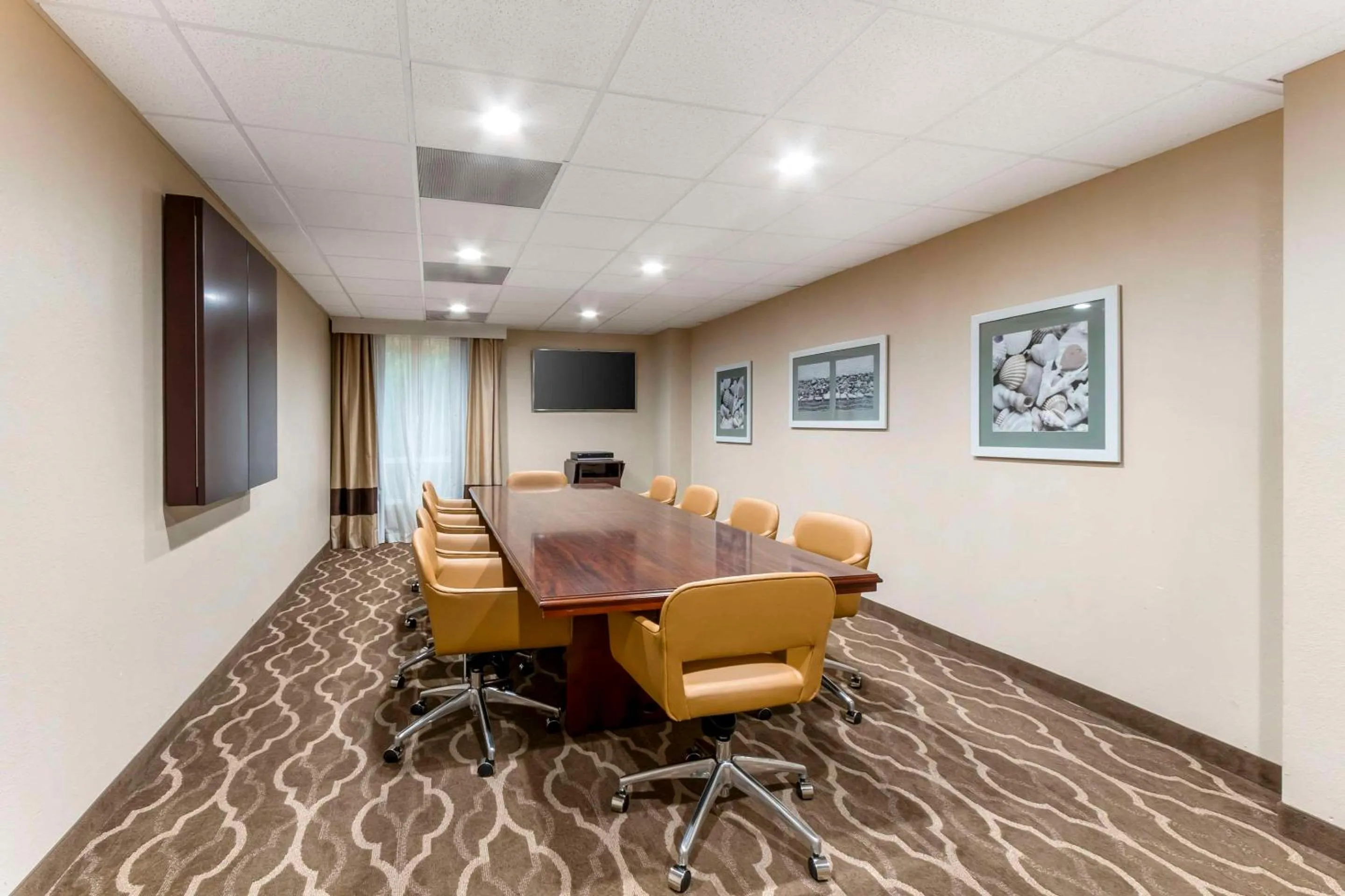 Meeting/conference room in Comfort Suites At the University