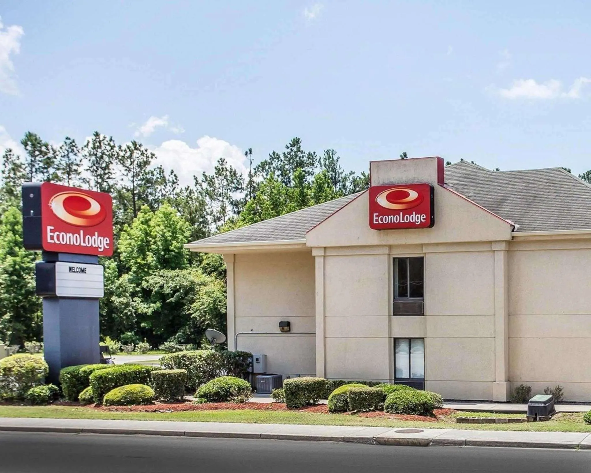 Property building in Econo Lodge Saint Stephen