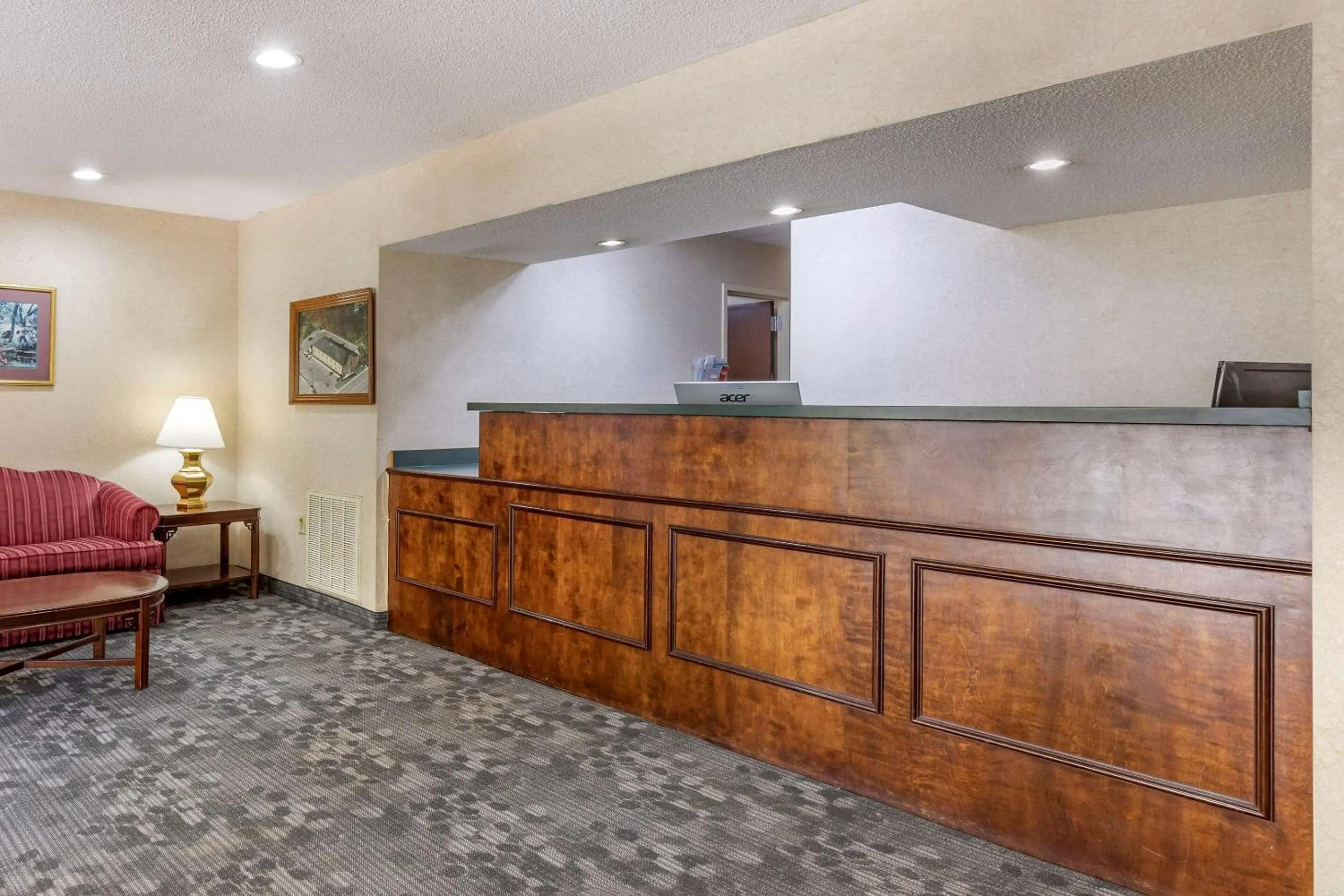 Lobby or reception in Econo Lodge Saint Stephen