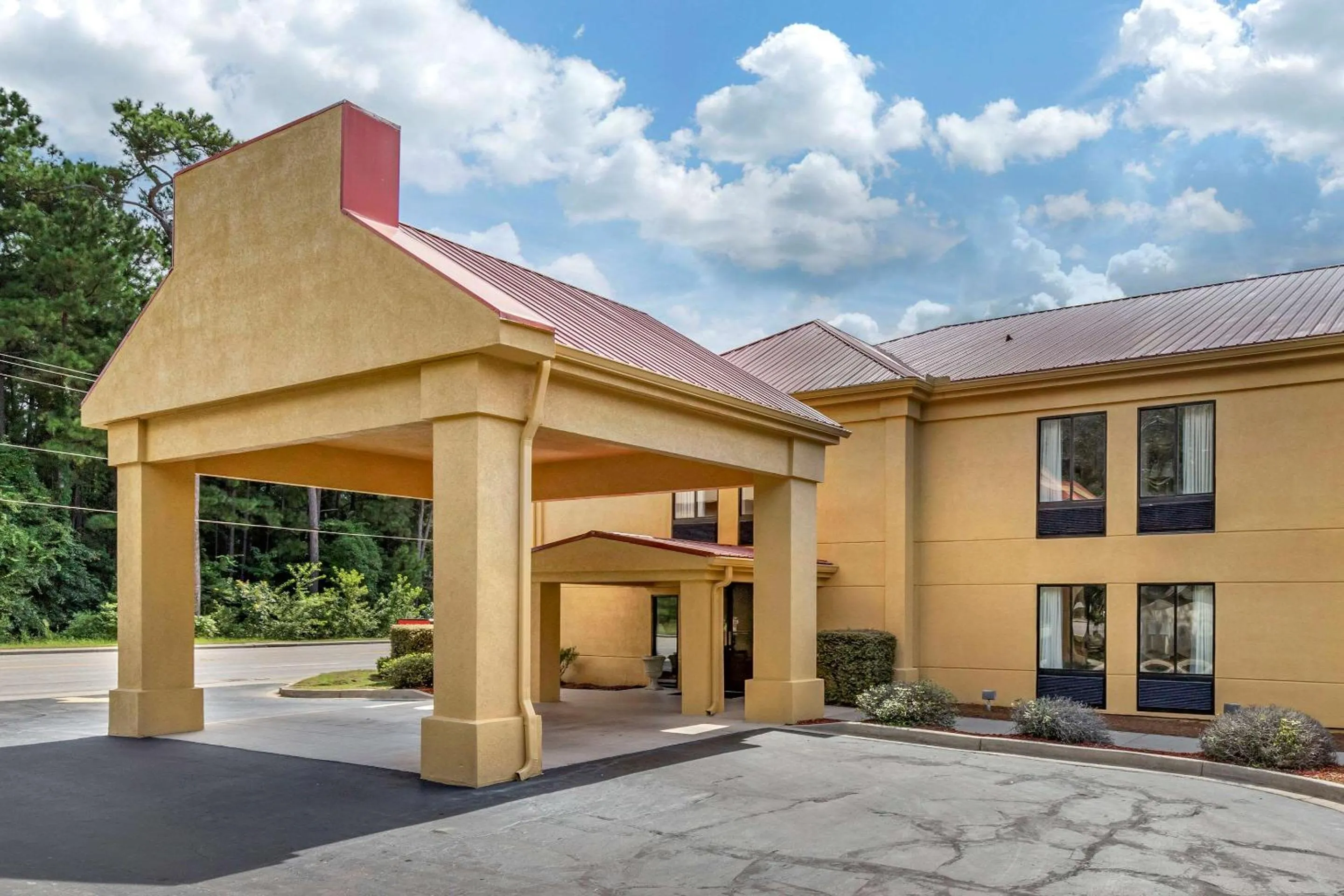 Property building in Econo Lodge Saint Stephen
