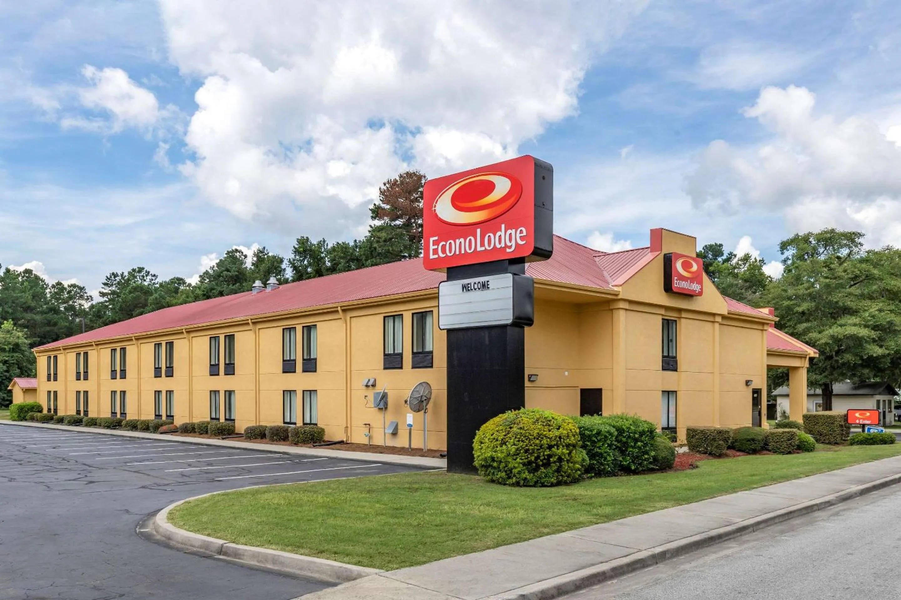 Property building in Econo Lodge Saint Stephen