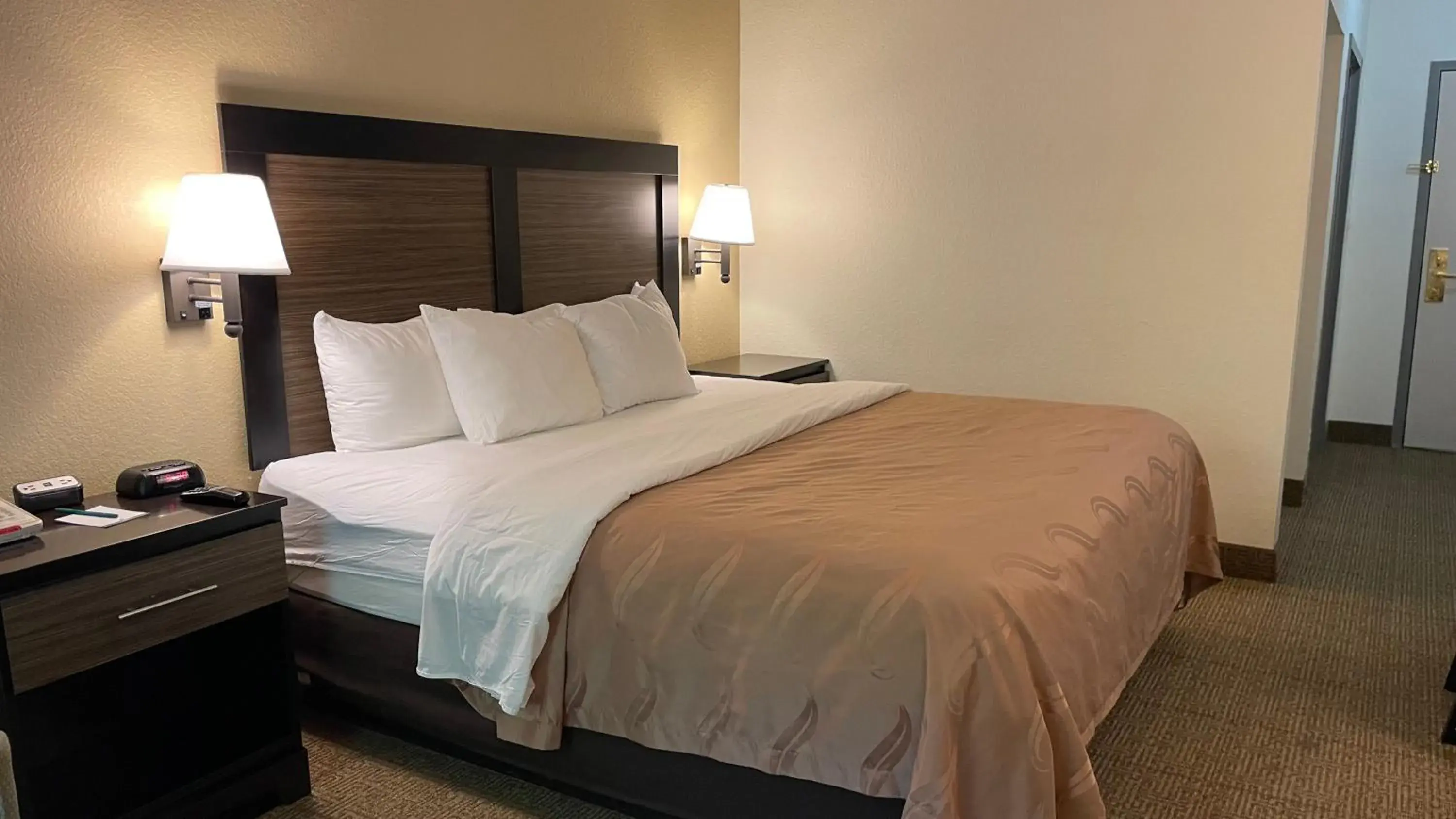 King Room - Accessible/Non-Smoking in Quality Inn Surfside Myrtle Beach King Room - Accessible/Non-Smoking in Quality Inn Surfside Myrtle Beach