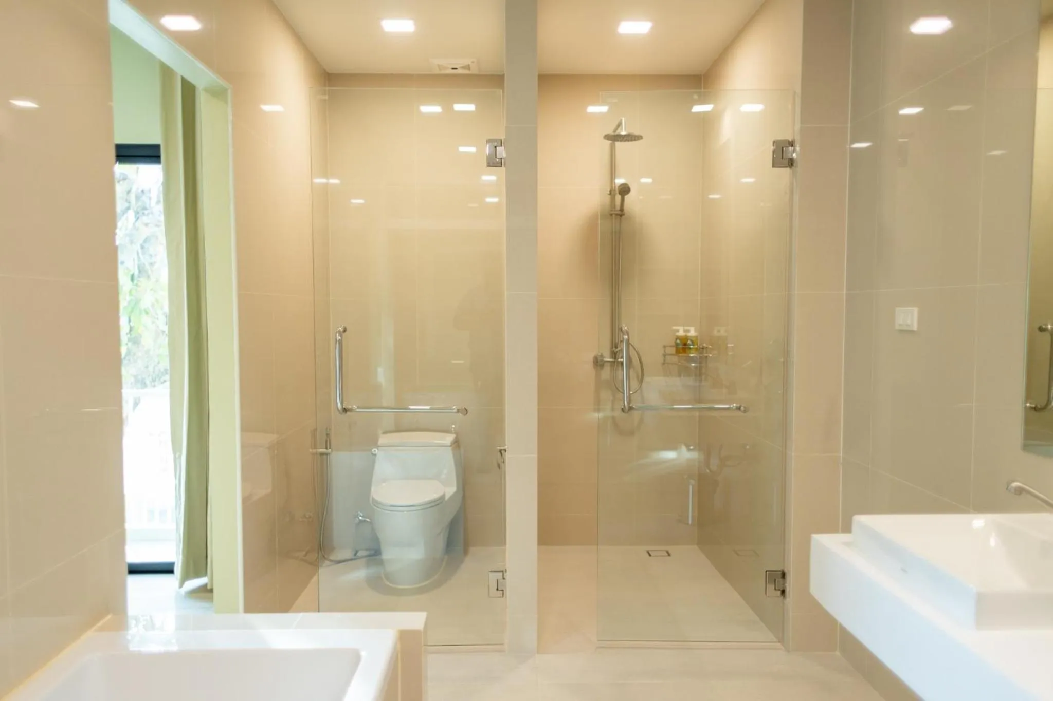 Bathroom in Porestva Hotel Sriracha