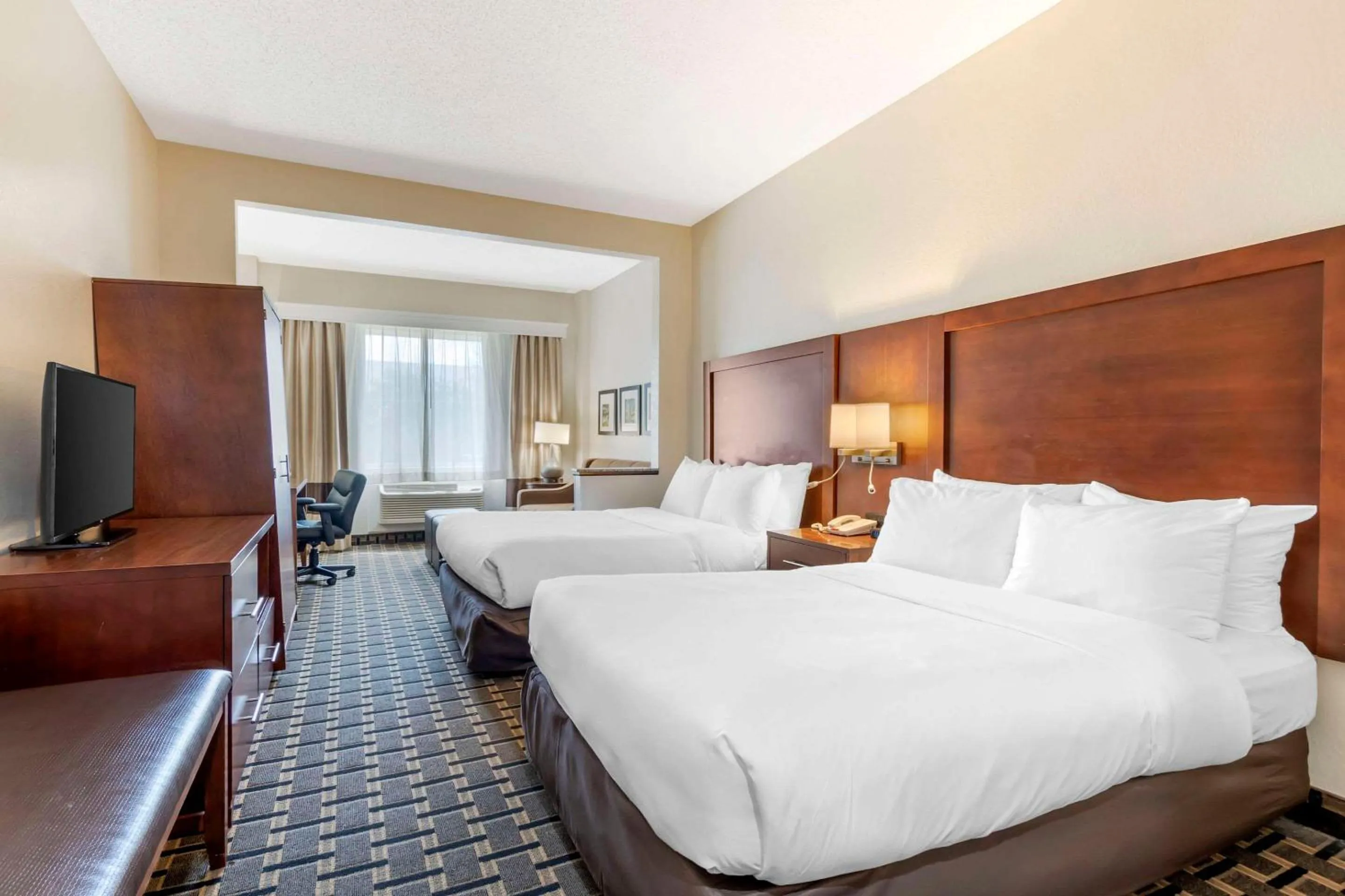 Bedroom, Bed in Comfort Inn Summerville - Charleston