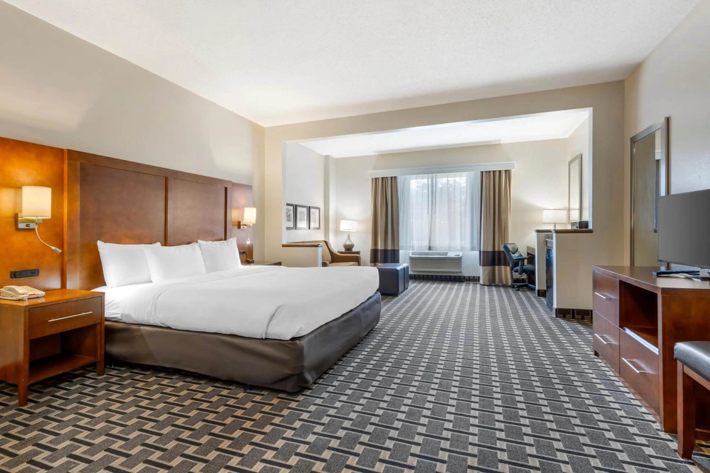 Photo of the whole room, Bed in Comfort Inn Summerville - Charleston